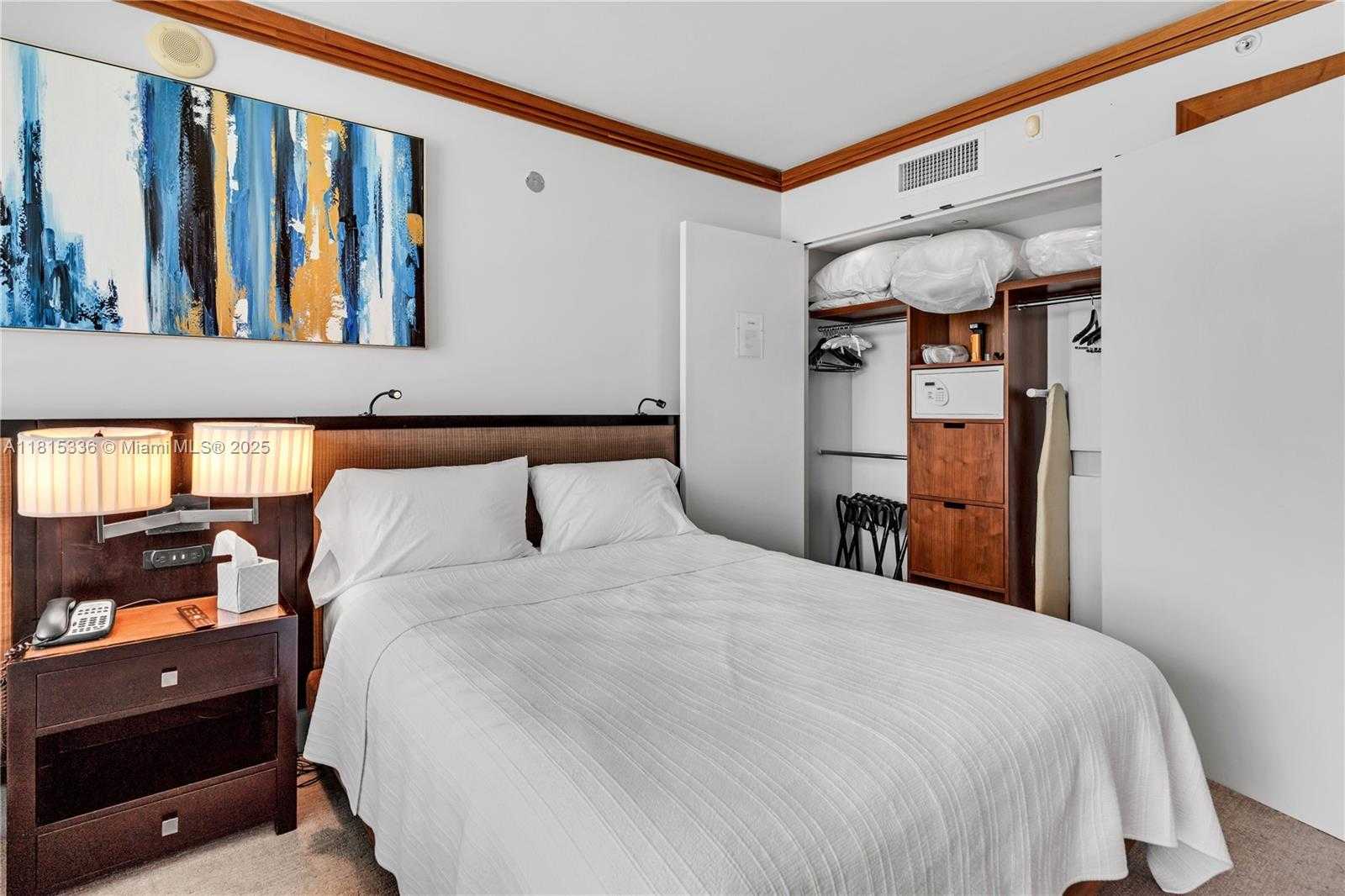 Small Image of 6801 COLLINS AVE #417 (404 Deed), Miami Beach Number 16