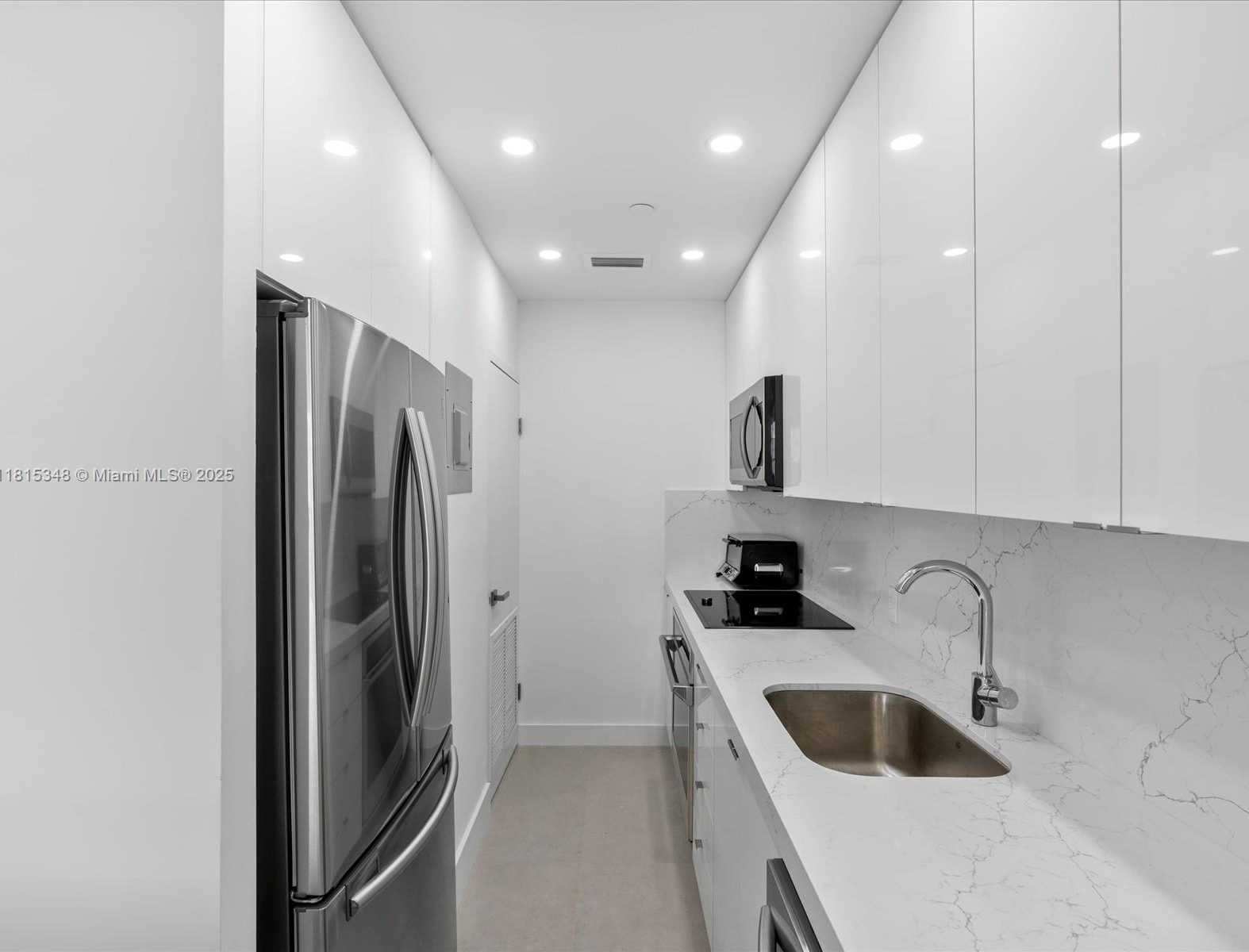 Small Image of 1200 WEST AVE #PH24, Miami Beach Number 13