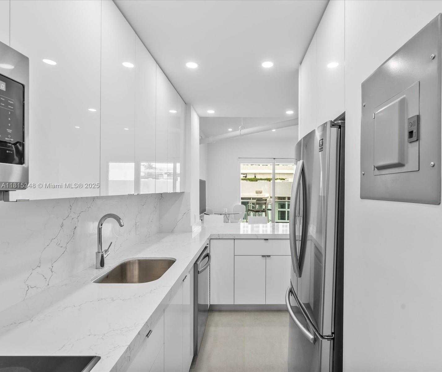 Small Image of 1200 WEST AVE #PH24, Miami Beach Number 16