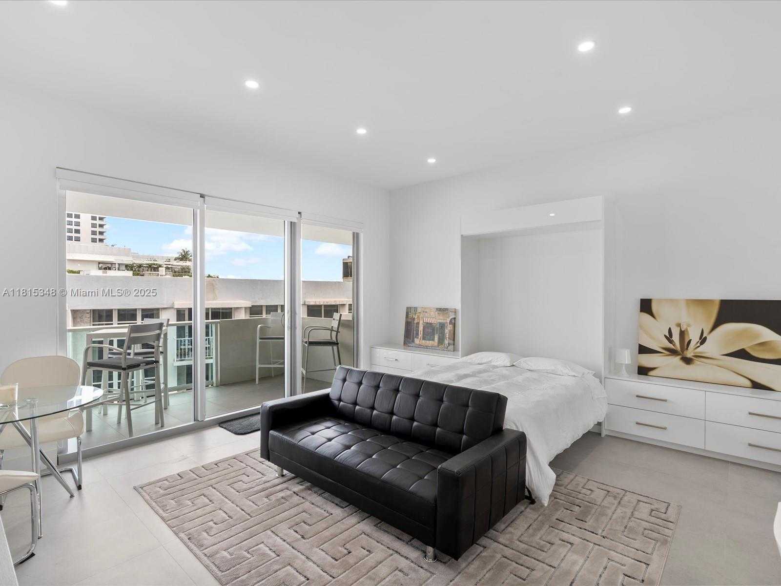 Small Image of 1200 WEST AVE #PH24, Miami Beach Number 7