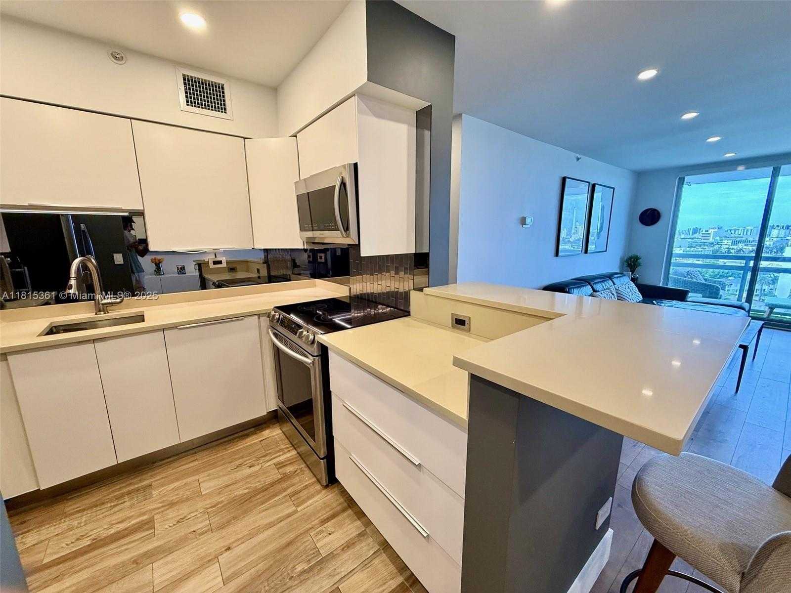 Small Image of 1500 BAY RD #1212S, Miami Beach Number 7