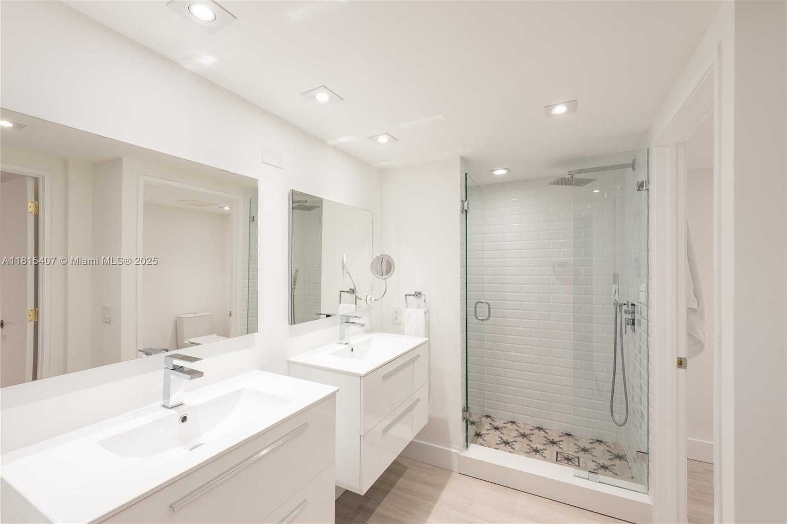 Small Image of 181 CRANDON BLVD #306, Key Biscayne Number 15