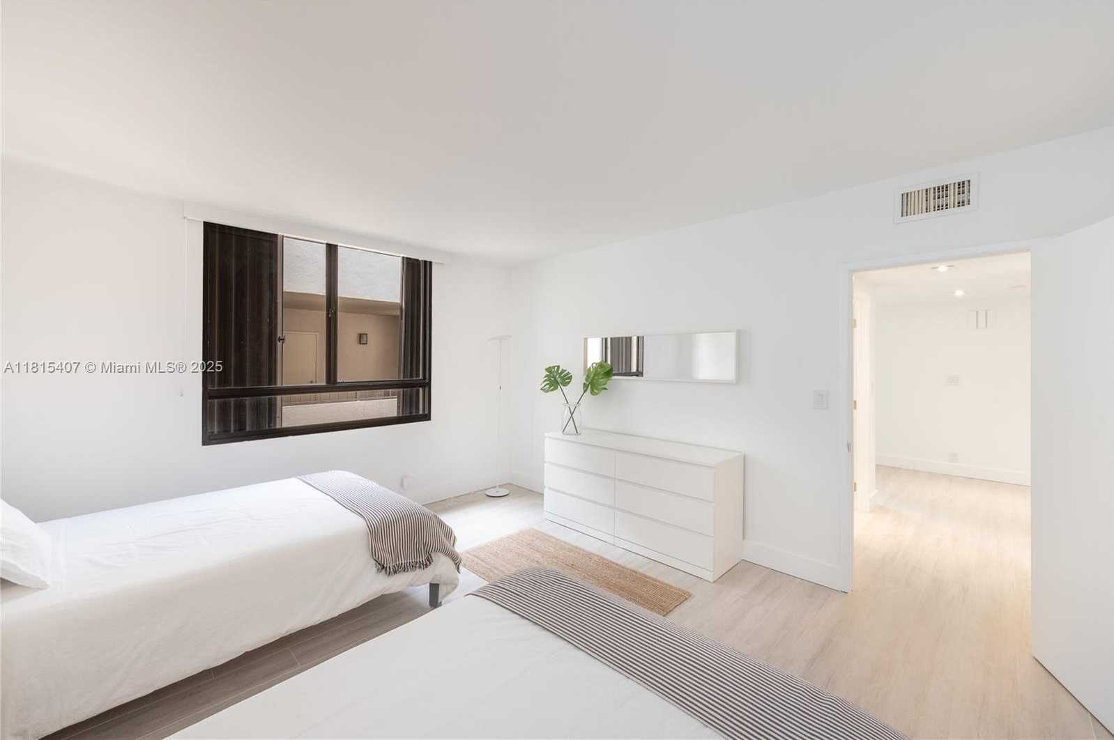 Small Image of 181 CRANDON BLVD #306, Key Biscayne Number 19