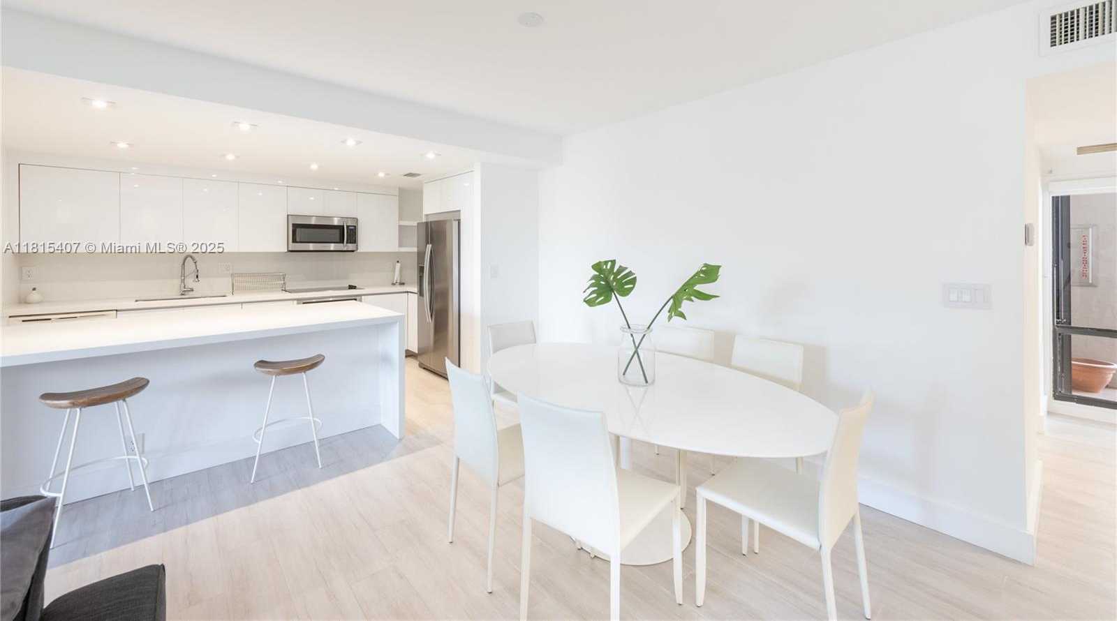Small Image of 181 CRANDON BLVD #306, Key Biscayne Number 7