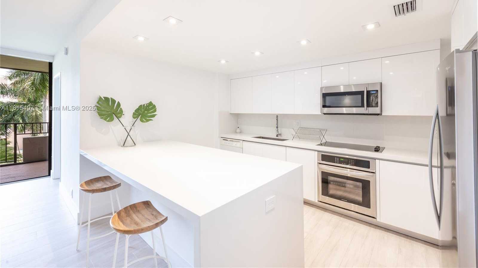 Small Image of 181 CRANDON BLVD #306, Key Biscayne Number 9