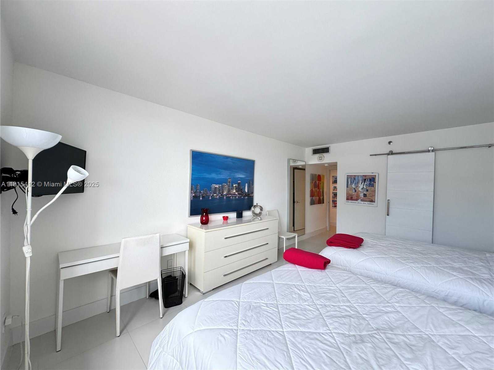 Small Image of 100 LINCOLN RD #1035, Miami Beach Number 8