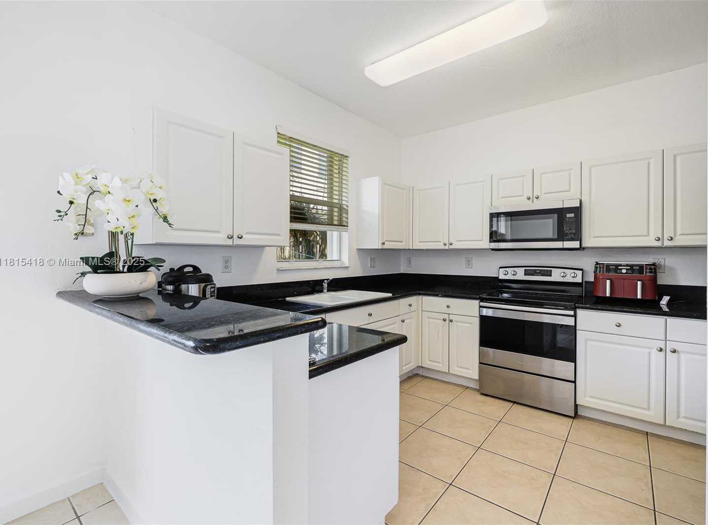 Small Image of 12883 SOUTH WEST 134TH TER, Miami Number 13