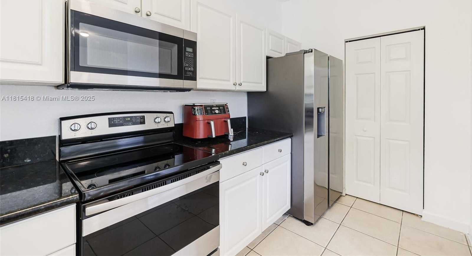 Small Image of 12883 SOUTH WEST 134TH TER, Miami Number 16