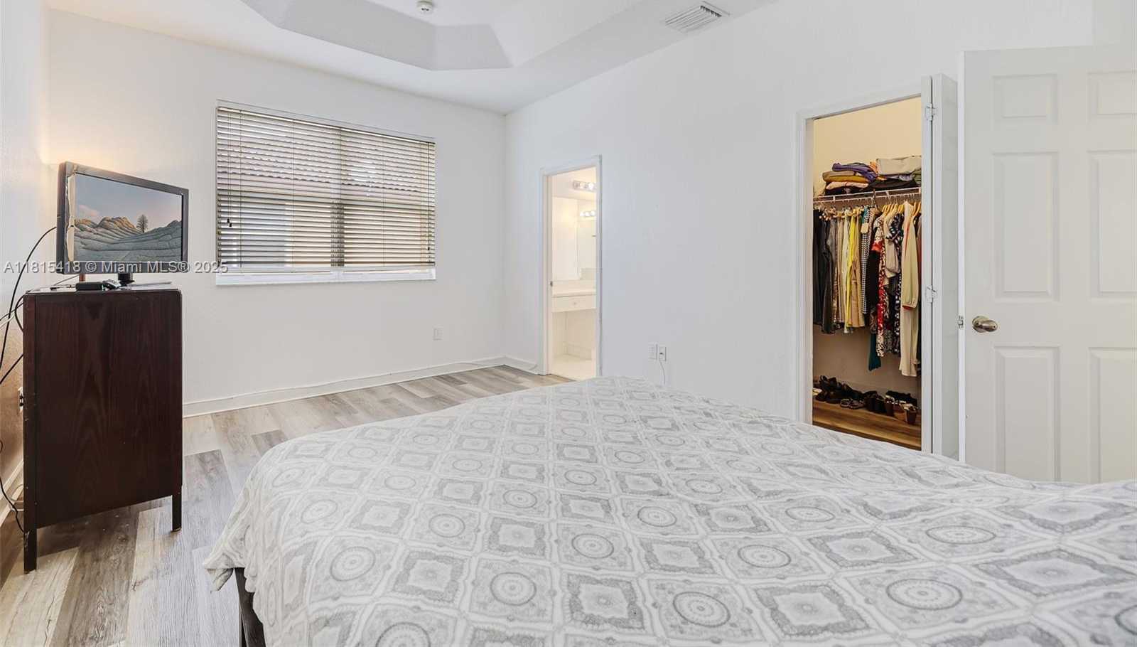 Small Image of 12883 SOUTH WEST 134TH TER, Miami Number 21