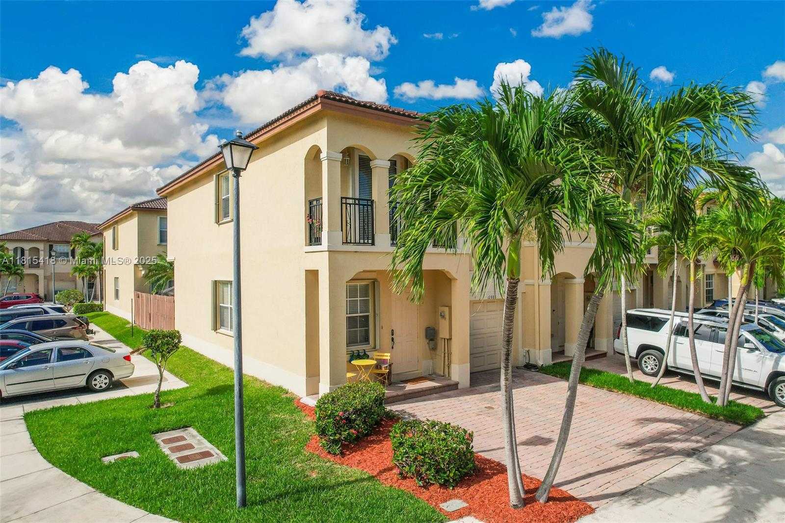 Small Image of 12883 SOUTH WEST 134TH TER, Miami Number 3