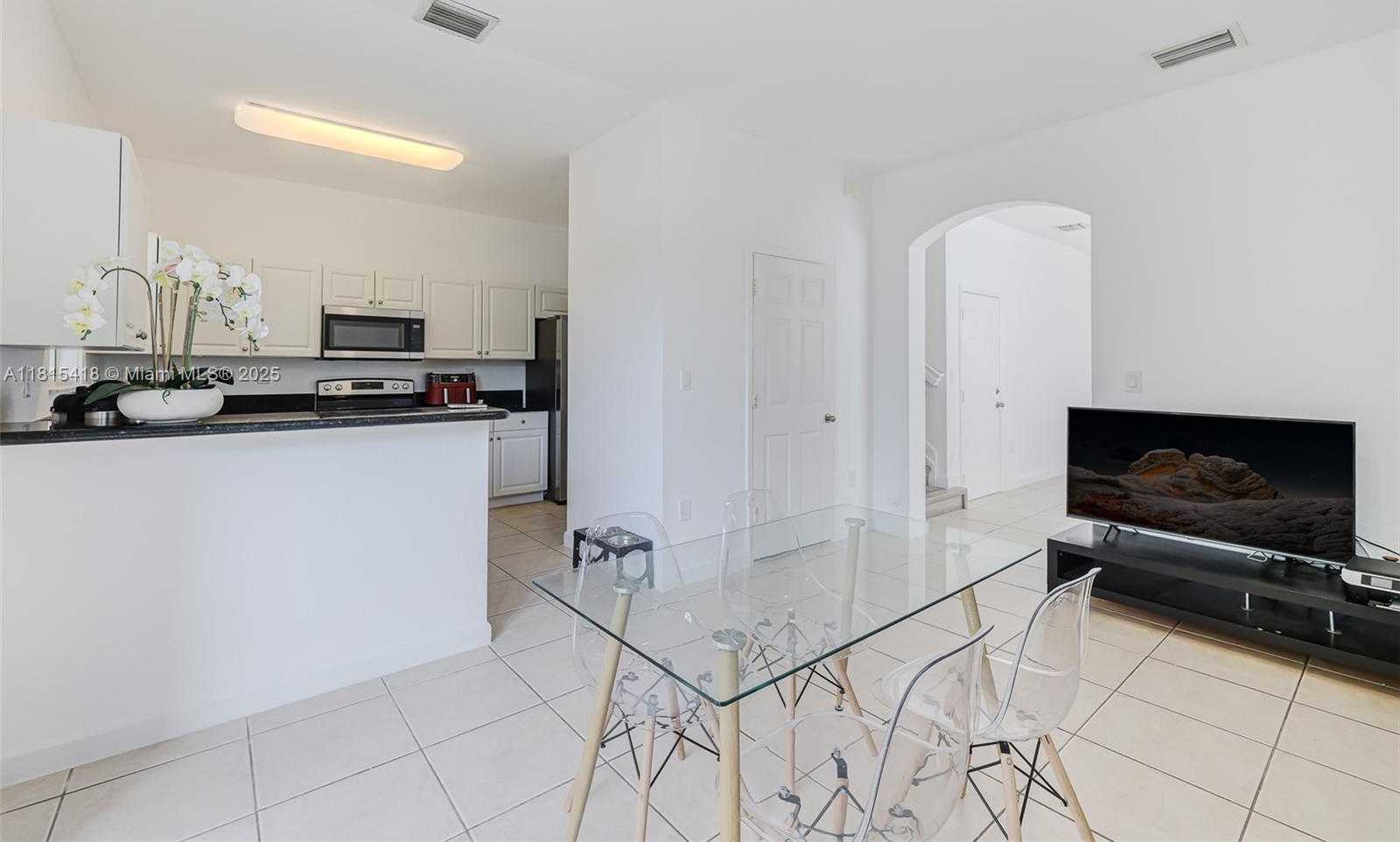 Small Image of 12883 SOUTH WEST 134TH TER, Miami Number 8