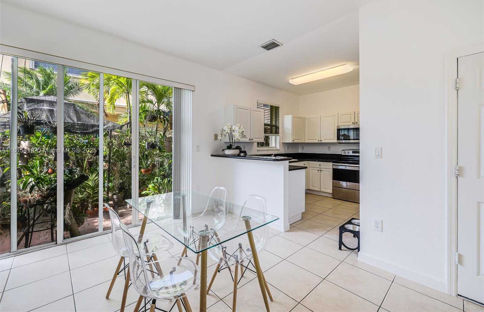 Small Image of 12883 SOUTH WEST 134TH TER, Miami Number 9