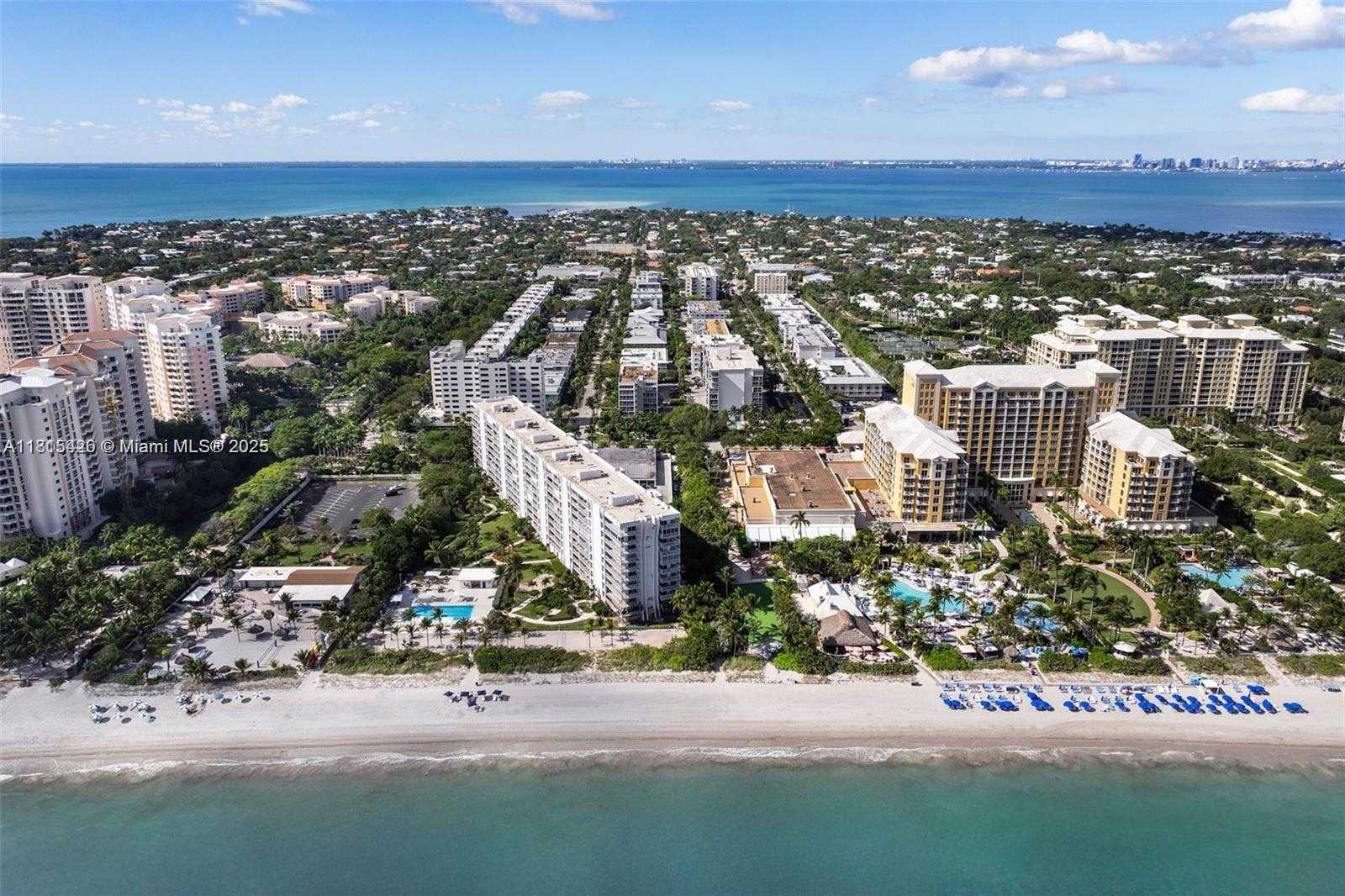 Small Image of 200 SUNRISE DR #200A, Key Biscayne Number 25