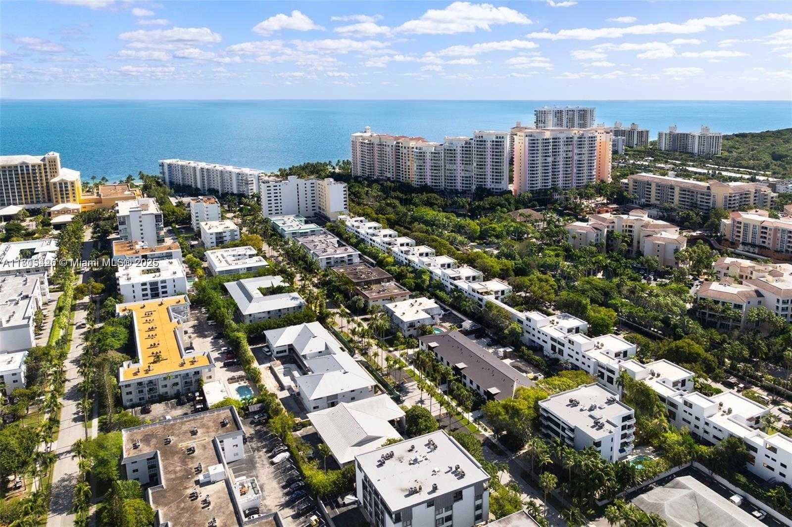 Small Image of 200 SUNRISE DR #200A, Key Biscayne Number 26