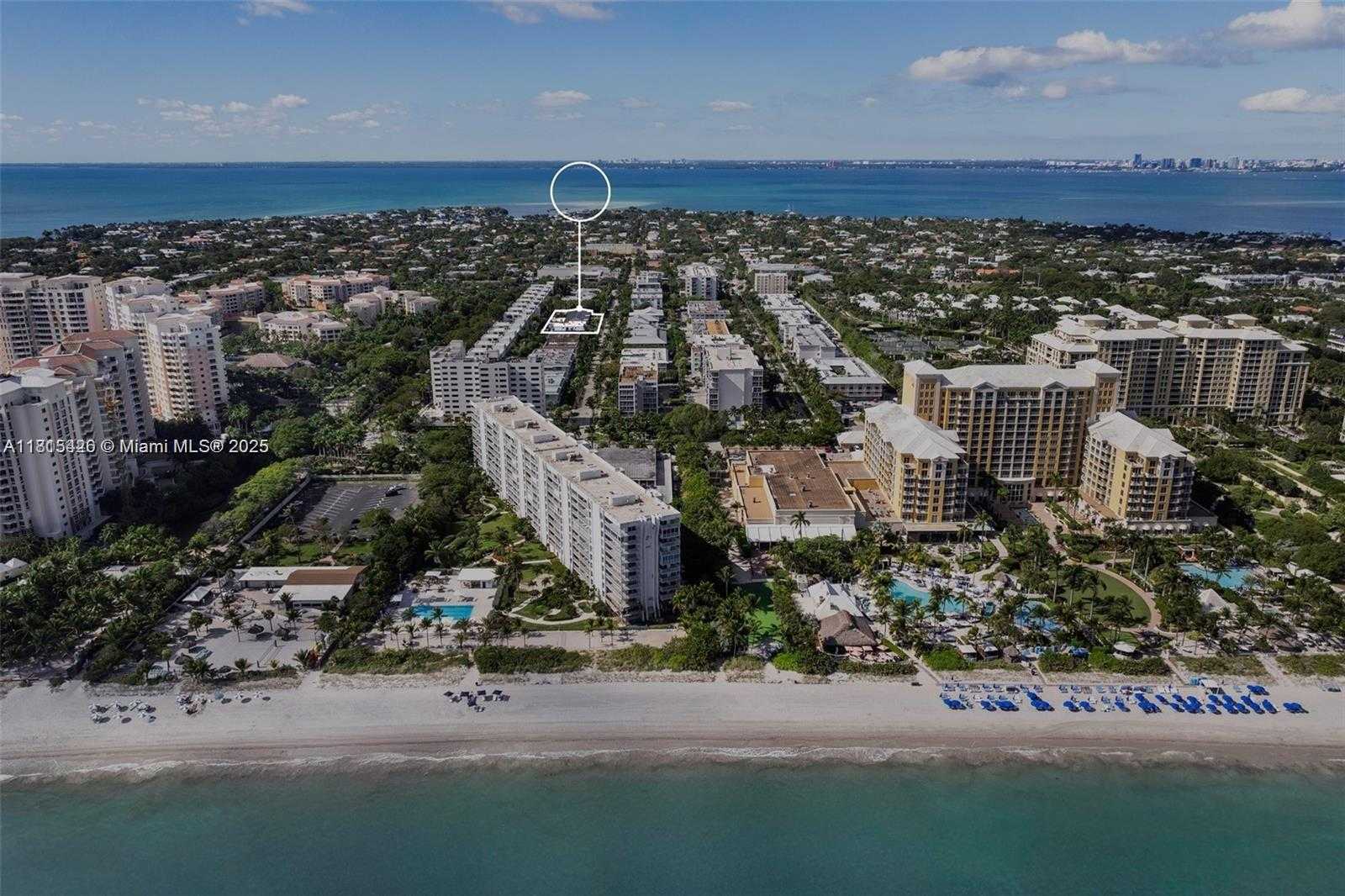 Small Image of 200 SUNRISE DR #200A, Key Biscayne Number 27