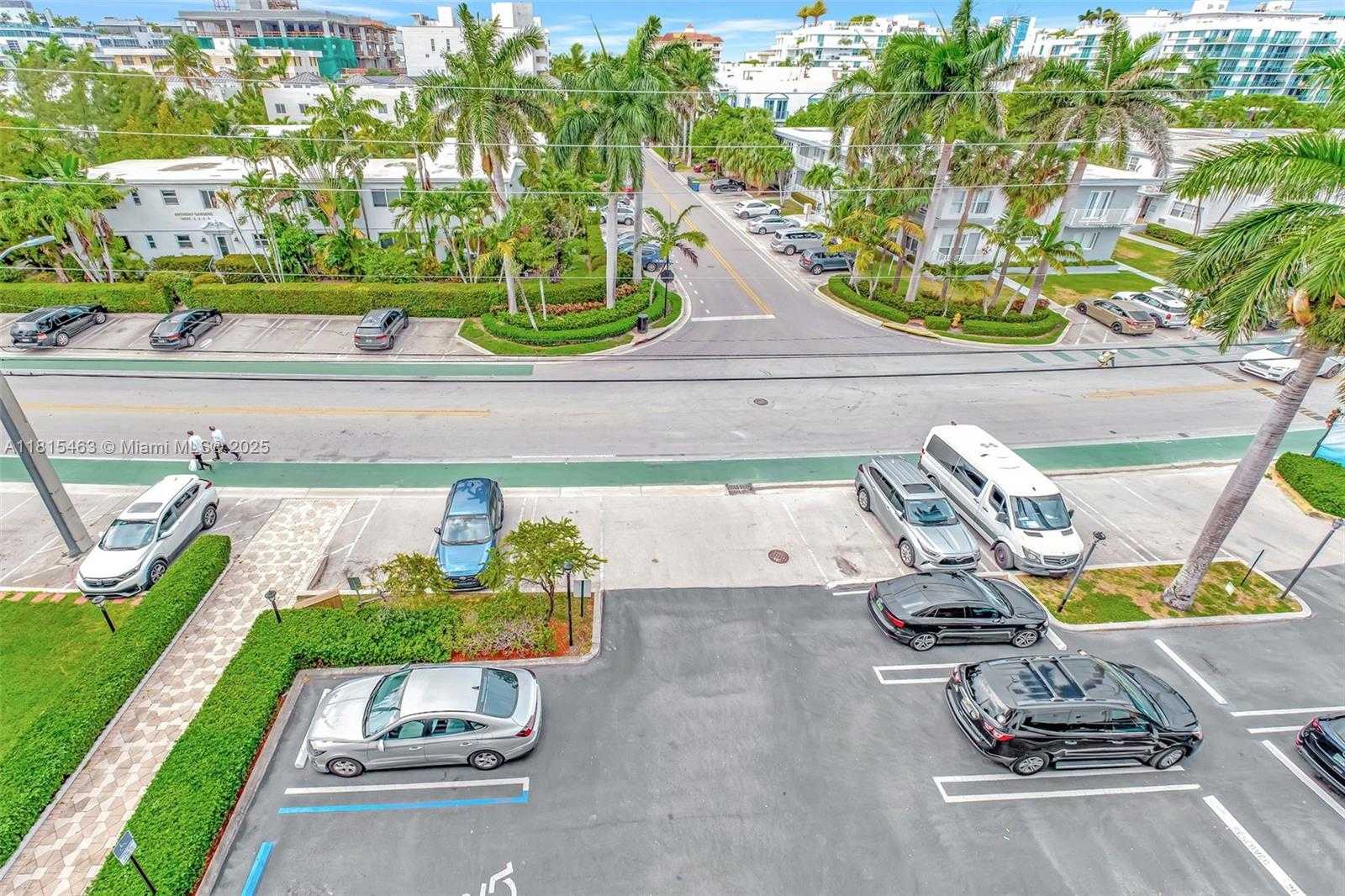 Small Image of 10101 EAST BAY HARBOR DR #502, Bay Harbor Islands Number 11