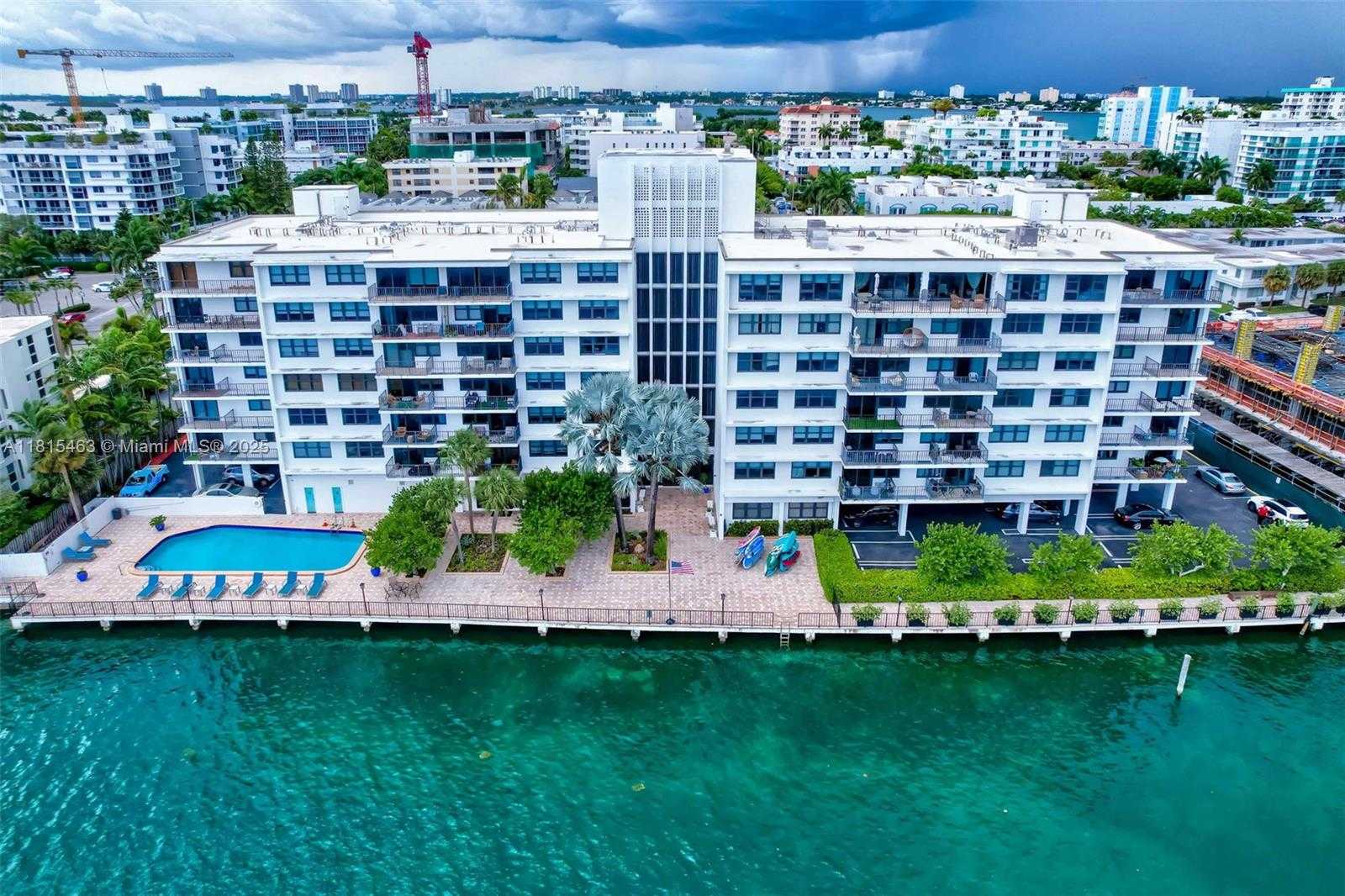 Small Image of 10101 EAST BAY HARBOR DR #502, Bay Harbor Islands Number 31