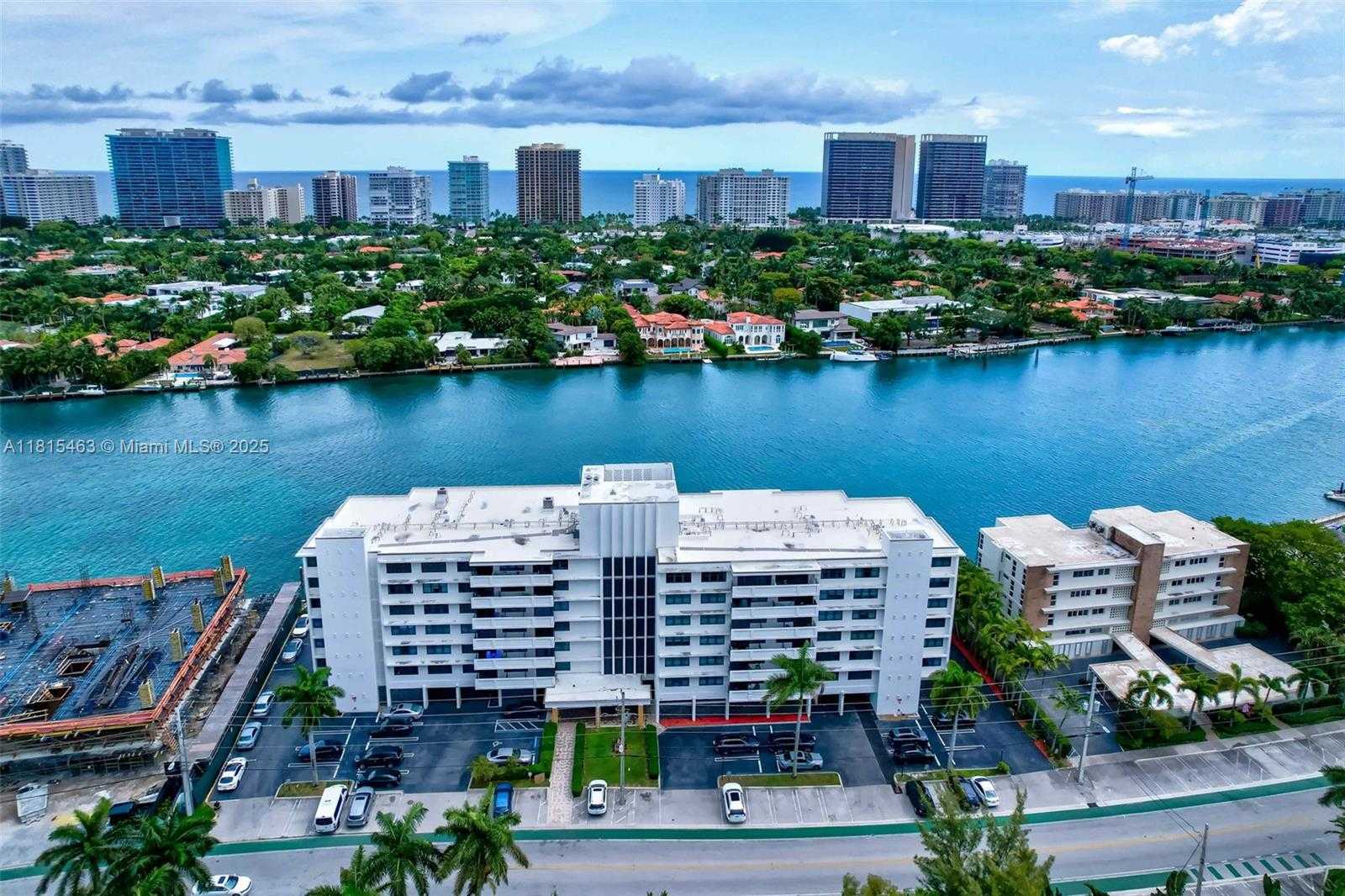 Small Image of 10101 EAST BAY HARBOR DR #502, Bay Harbor Islands Number 33