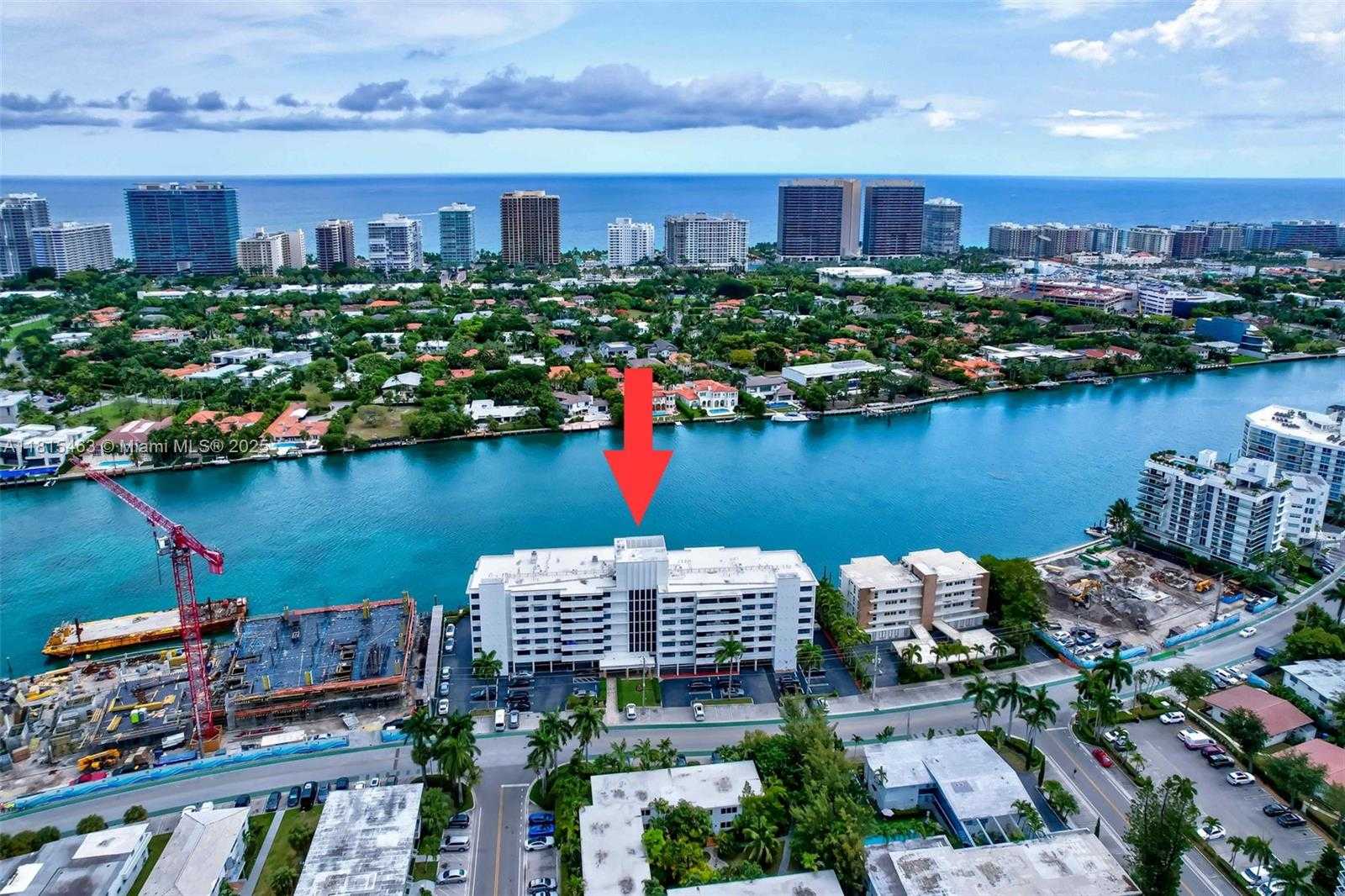 Small Image of 10101 EAST BAY HARBOR DR #502, Bay Harbor Islands Number 39