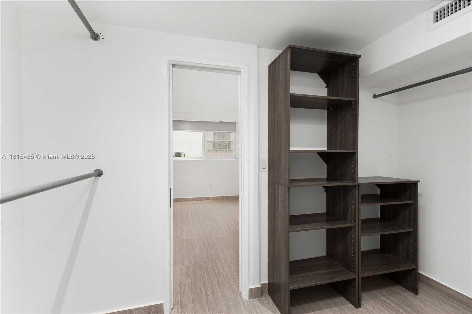 Small Image of 401 OCEAN DR #221, Miami Beach Number 11