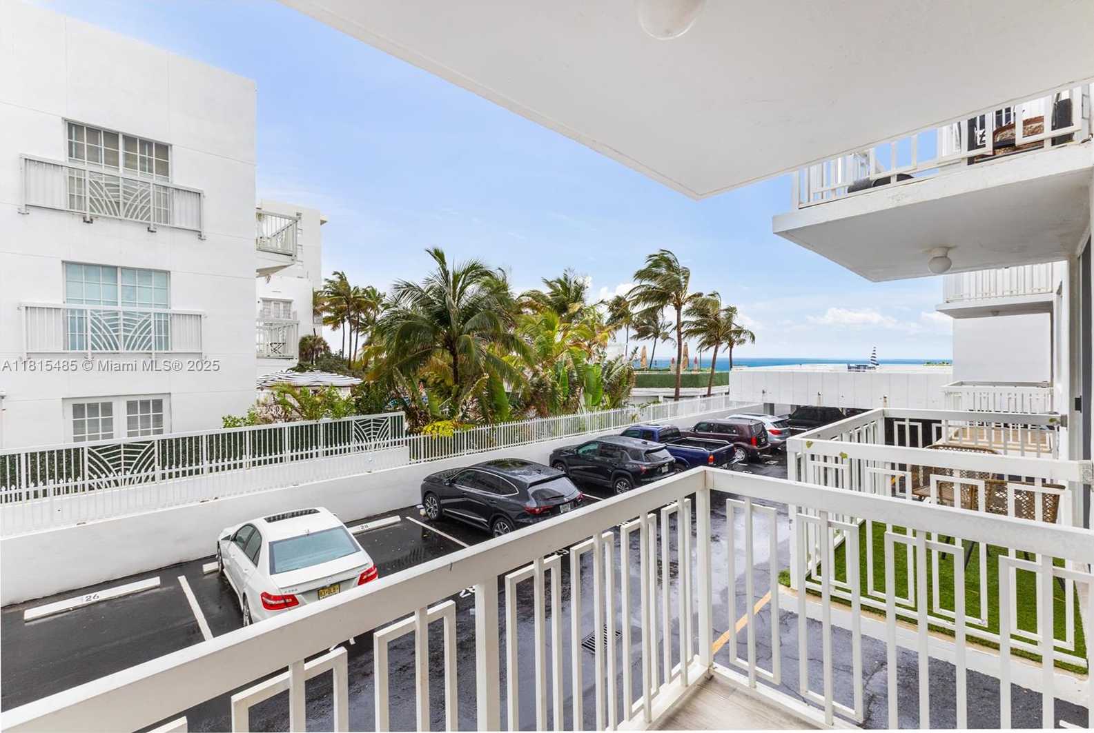 Small Image of 401 OCEAN DR #221, Miami Beach Number 17