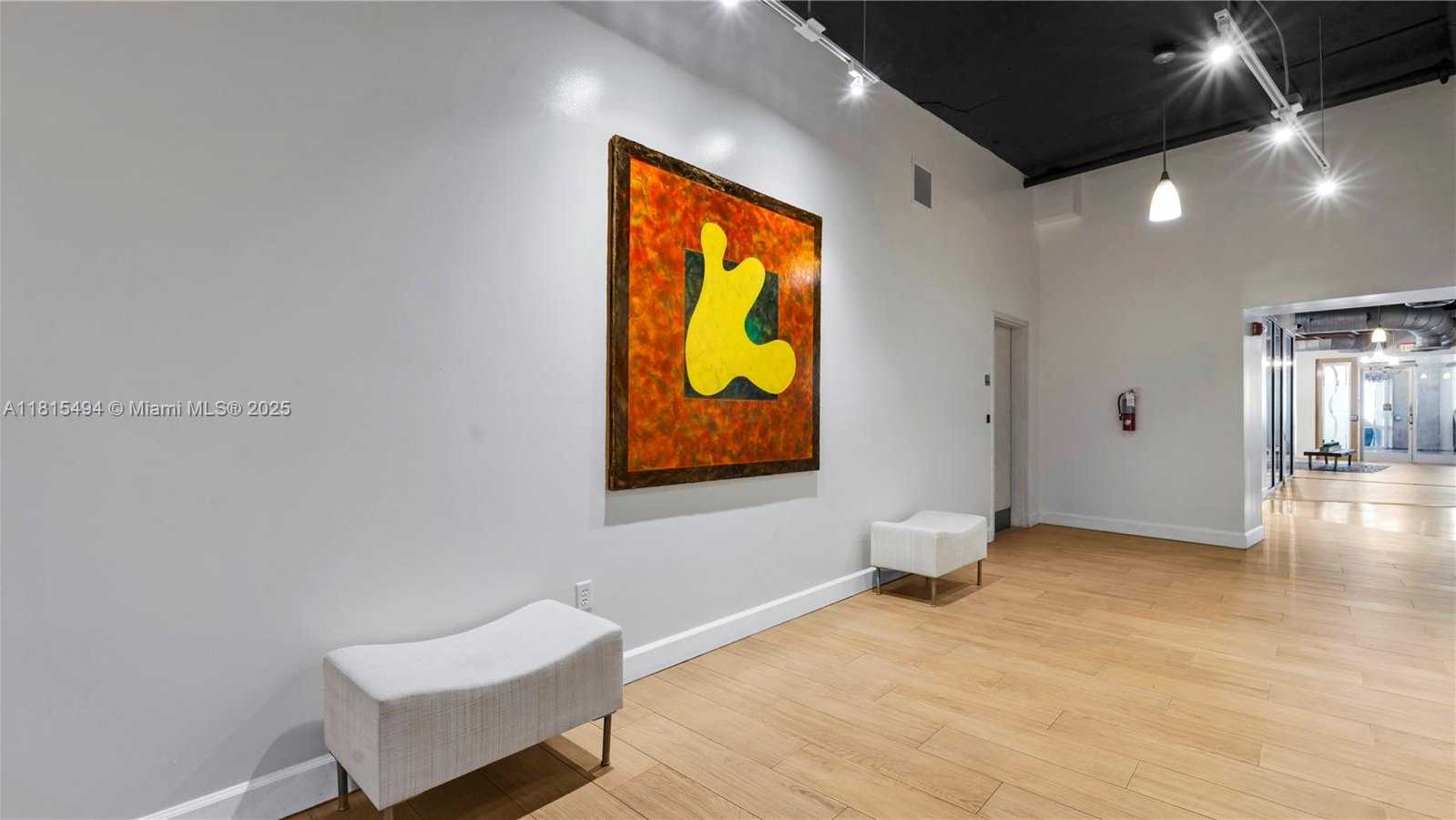 Small Image of 10 S River Dr, Miami, FL 33130, USA Number 23