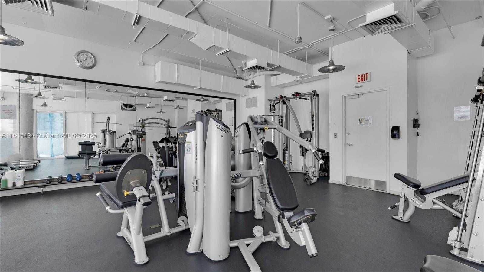 Small Image of 10 S River Dr, Miami, FL 33130, USA Number 25