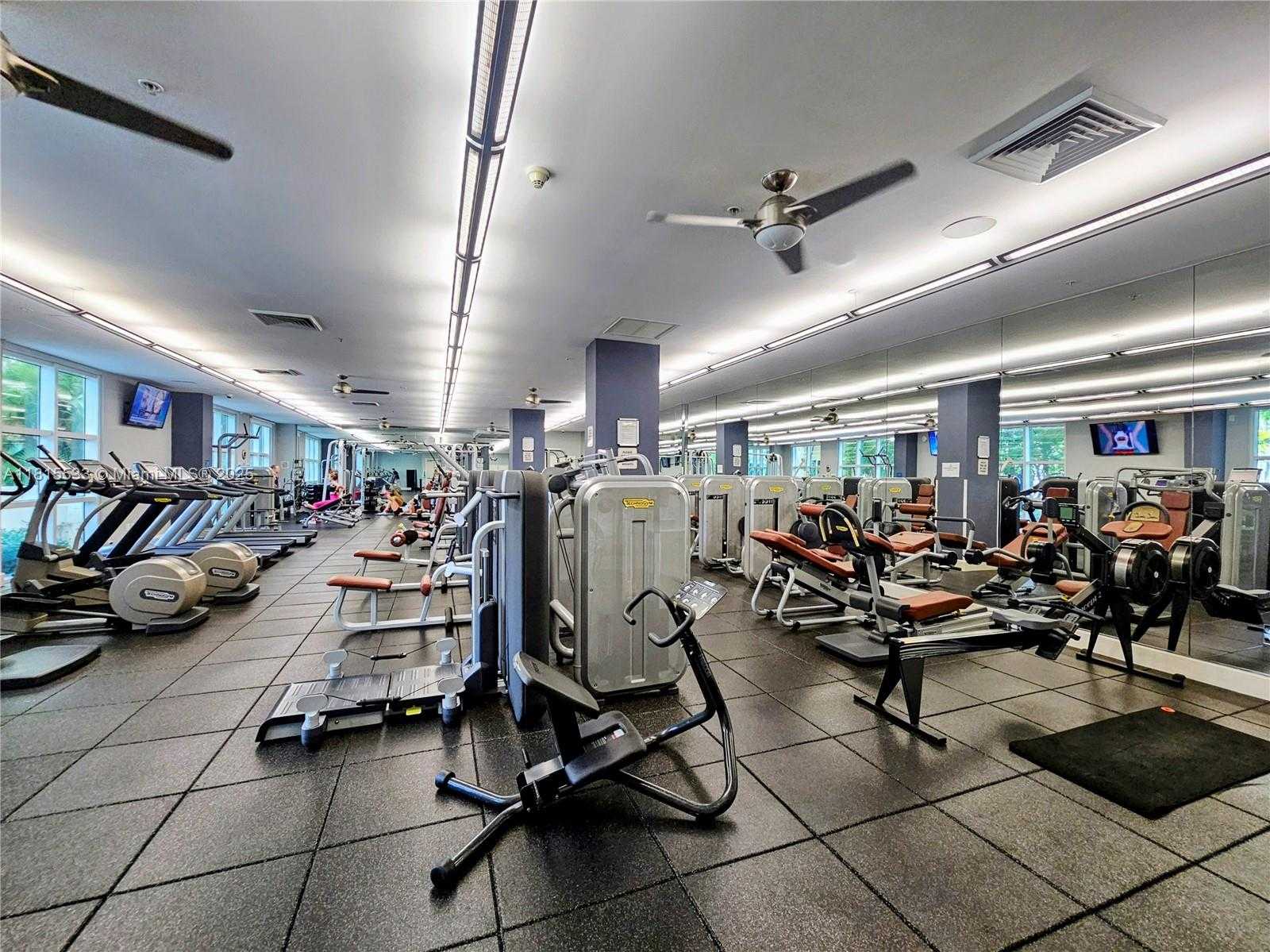 Small Image of 2001 BISCAYNE BLVD #2305, Miami Number 18
