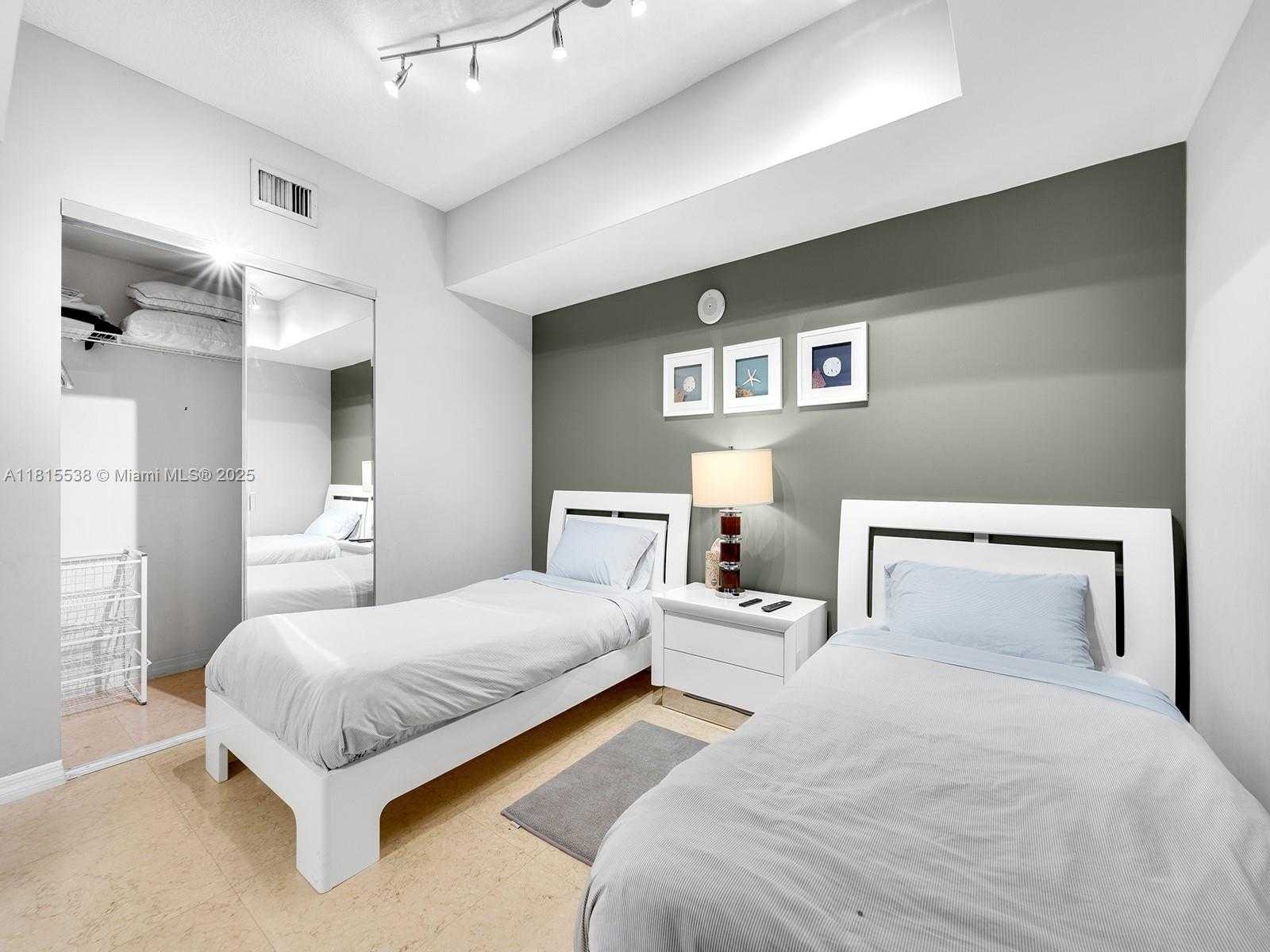 Small Image of 16699 COLLINS AVE #2906, Sunny Isles Beach Number 23