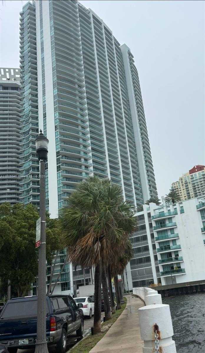 Small Image of 1331 BRICKELL BAY DR #1808, Miami Number 3