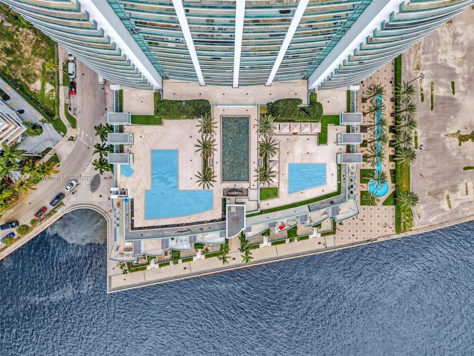Small Image of 1331 BRICKELL BAY DR #1808, Miami Number 39