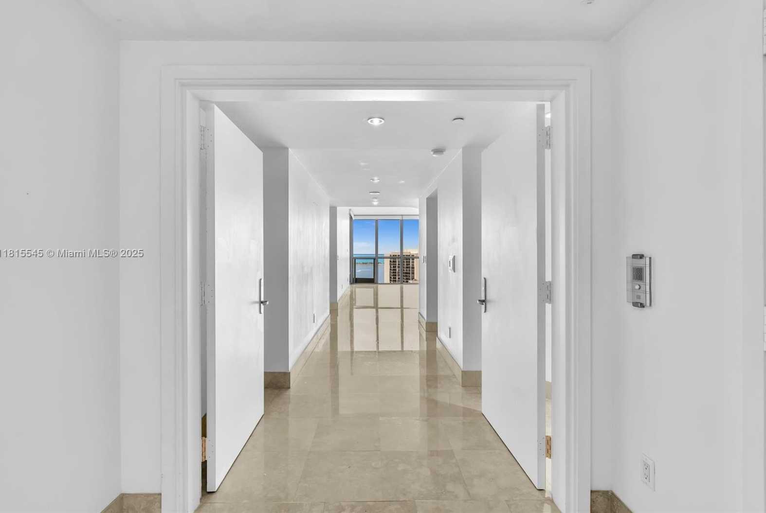 Small Image of 1331 BRICKELL BAY DR #1808, Miami Number 5
