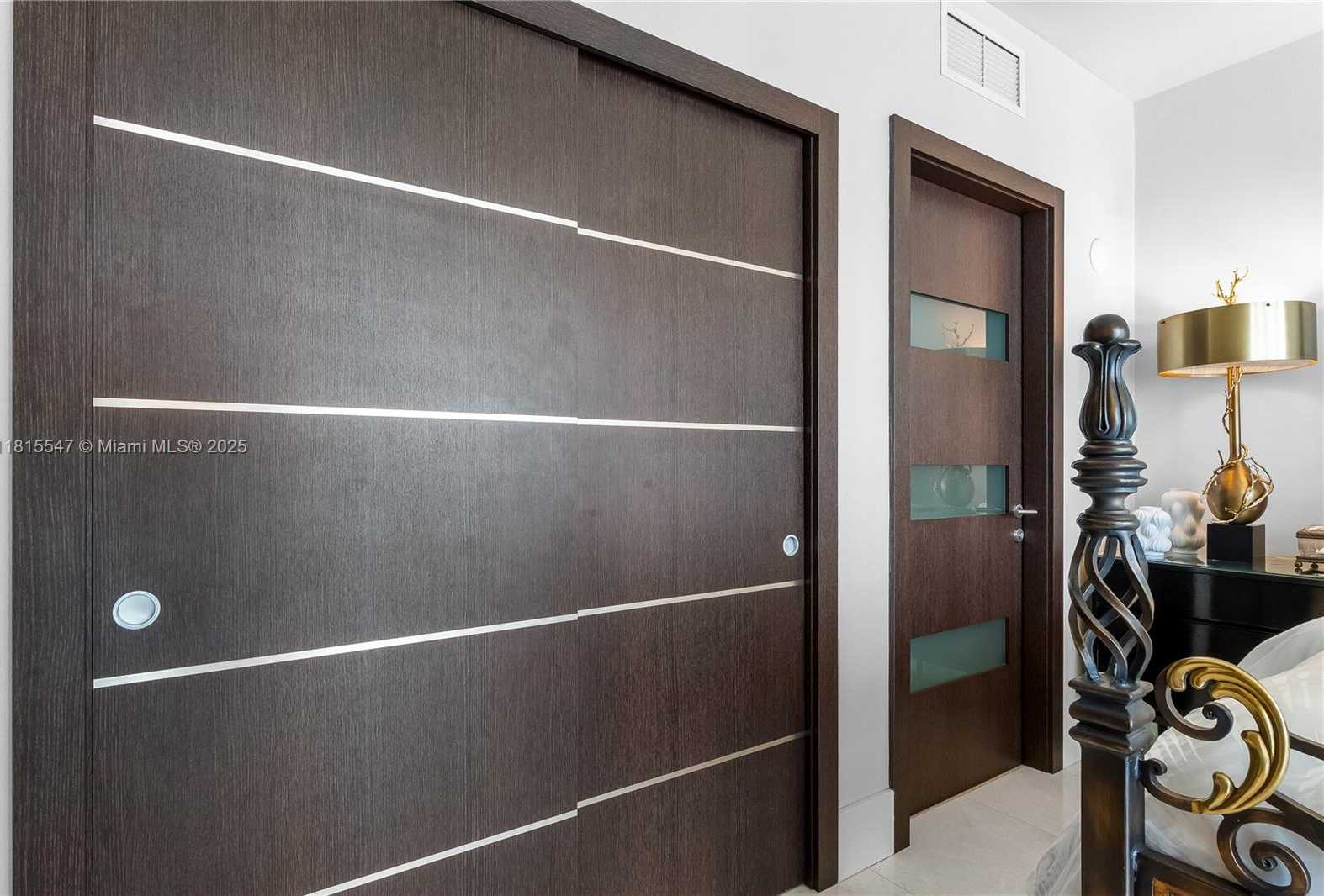 Small Image of 1331 BRICKELL BAY DR #2305, Miami Number 41