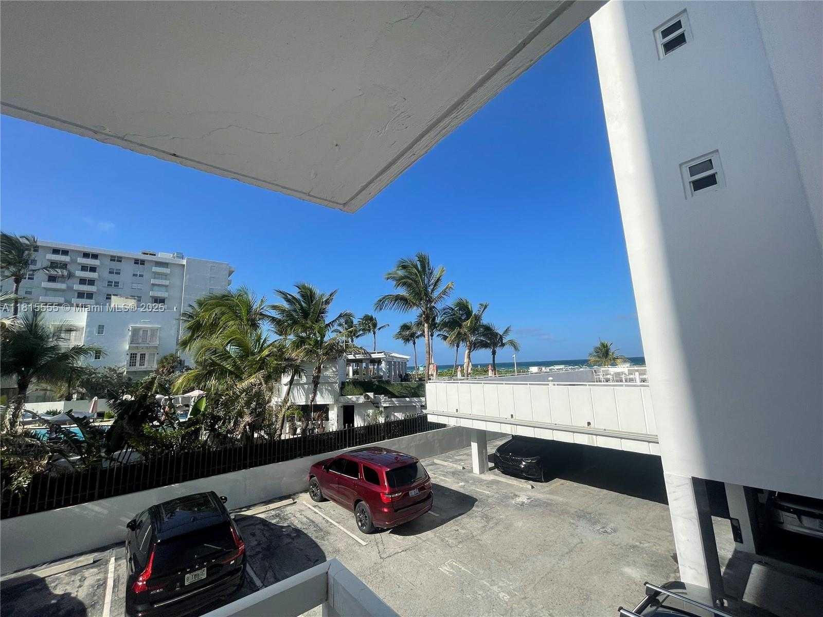 Small Image of 401 OCEAN DR #219, Miami Beach Number 11