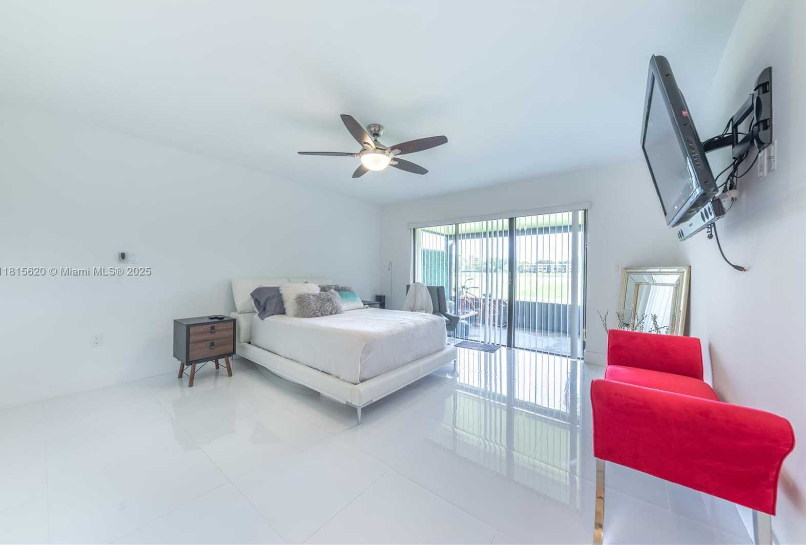 Small Image of 16189 LAUREL DR #25, Weston Number 13