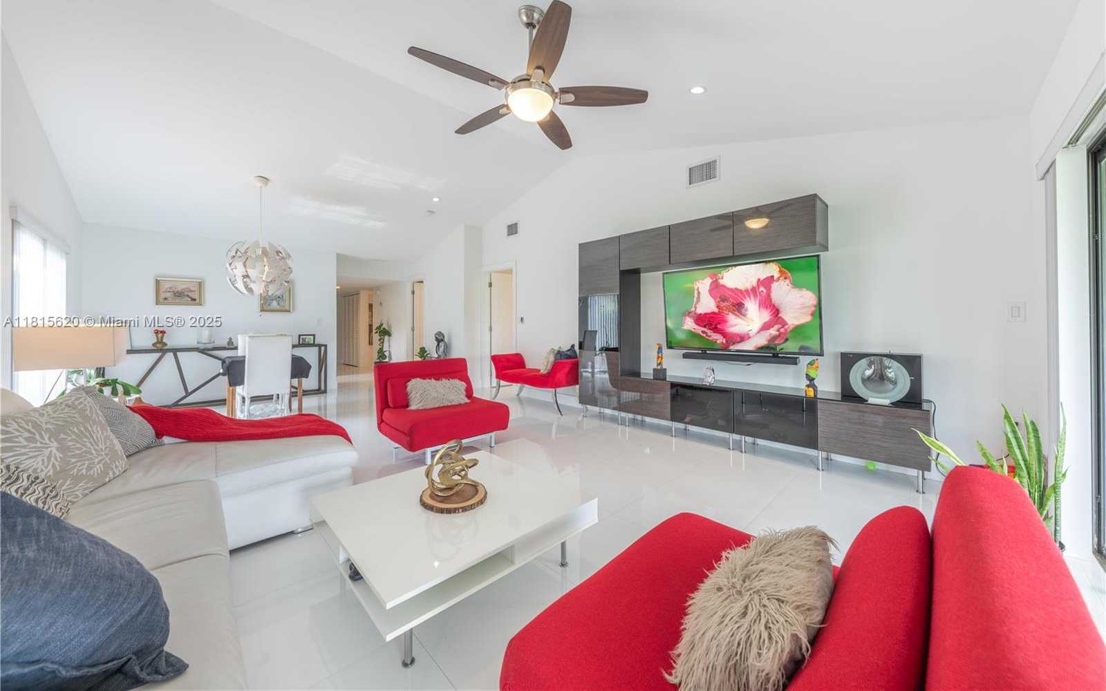 Small Image of 16189 LAUREL DR #25, Weston Number 2