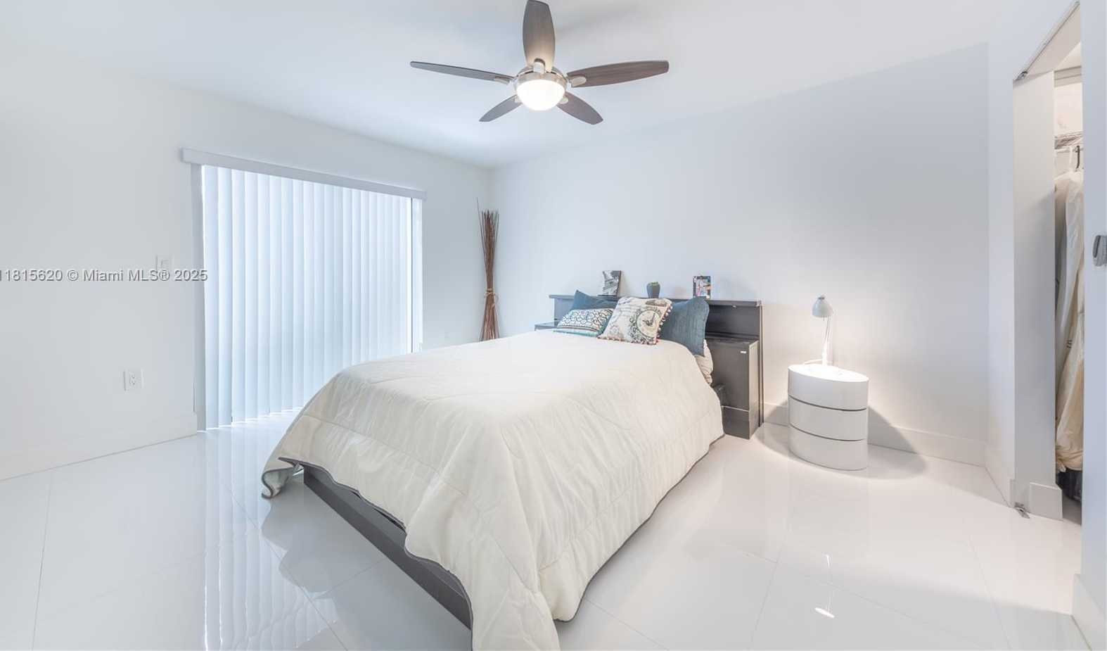Small Image of 16189 LAUREL DR #25, Weston Number 20