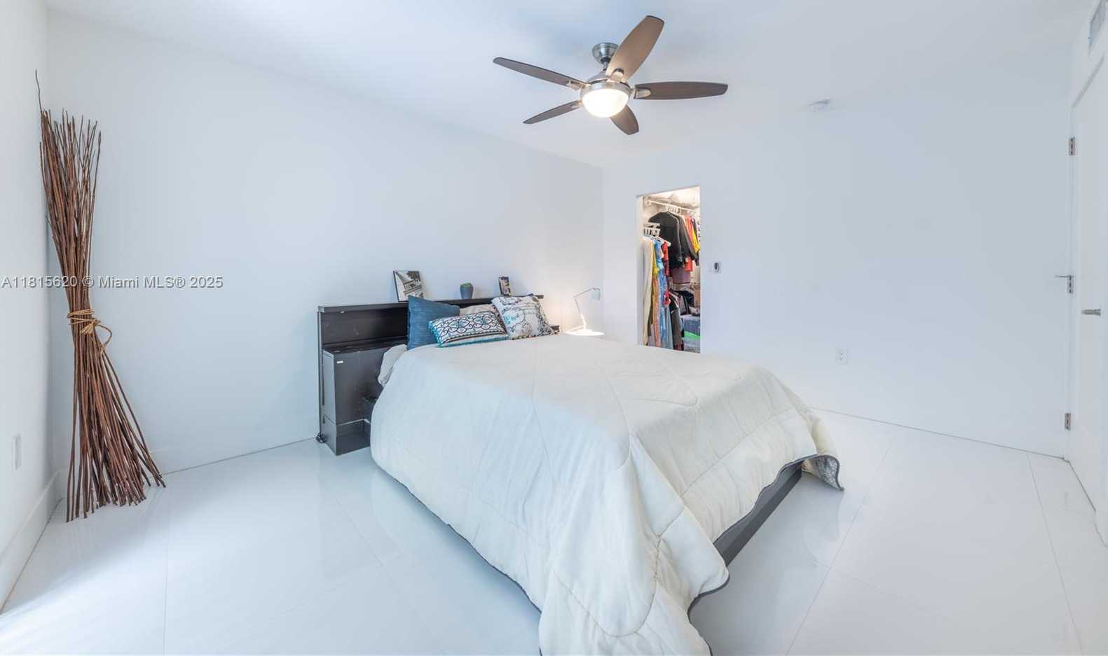Small Image of 16189 LAUREL DR #25, Weston Number 21