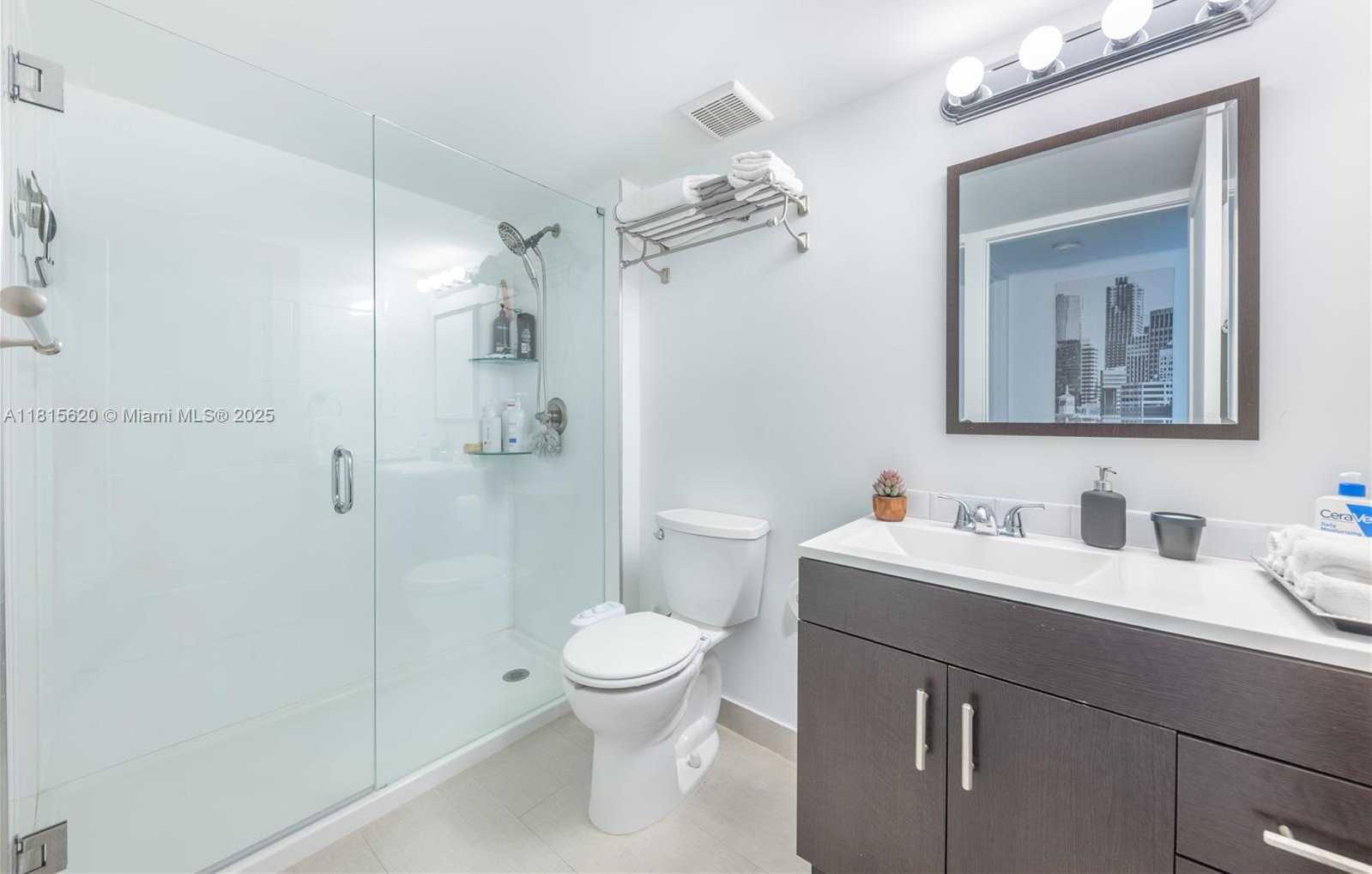 Small Image of 16189 LAUREL DR #25, Weston Number 22