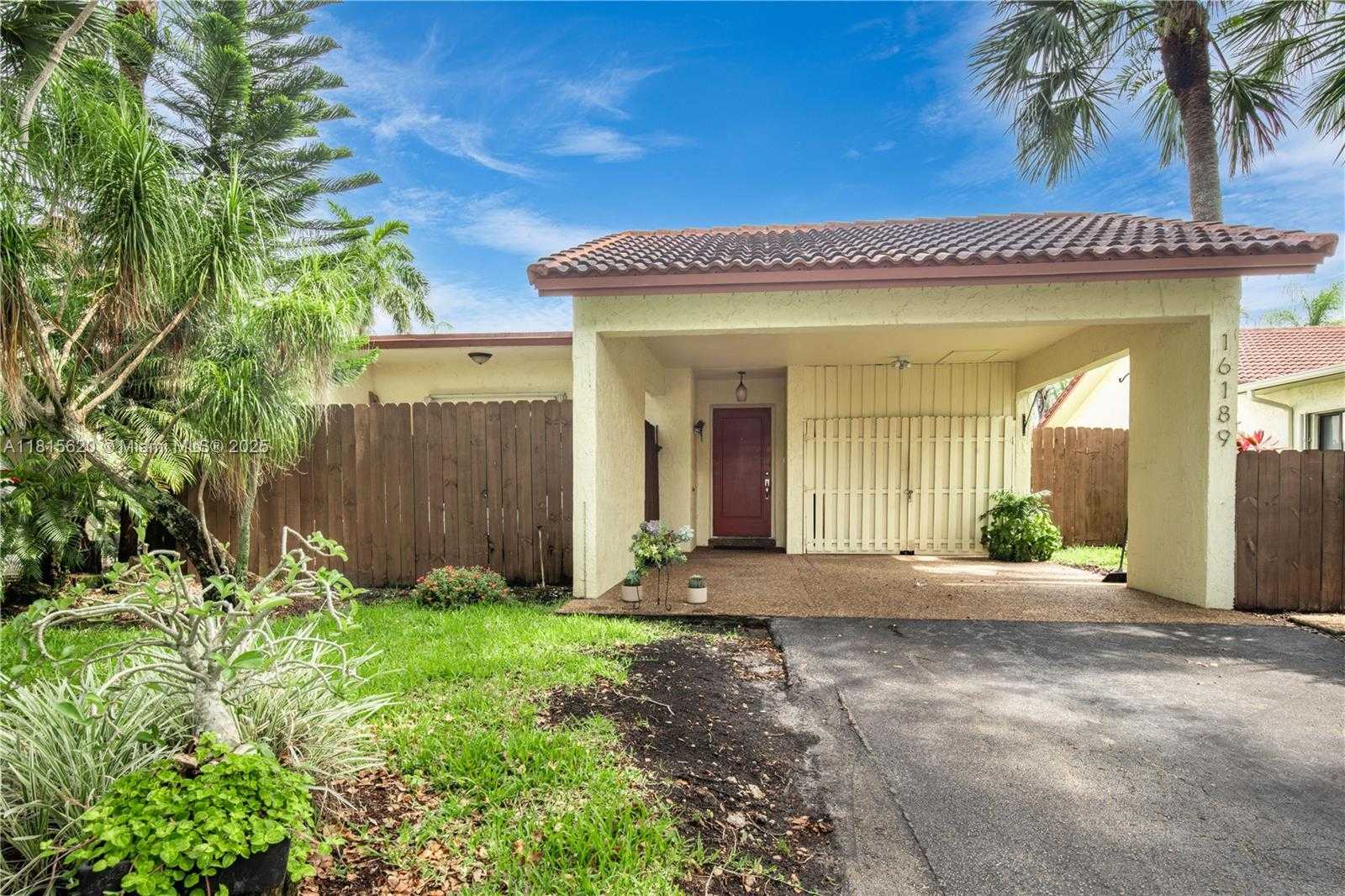 Small Image of 16189 LAUREL DR #25, Weston Number 34