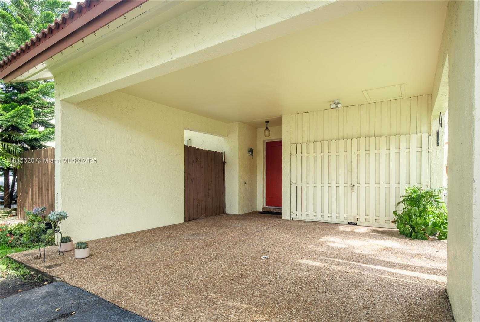 Small Image of 16189 LAUREL DR #25, Weston Number 35