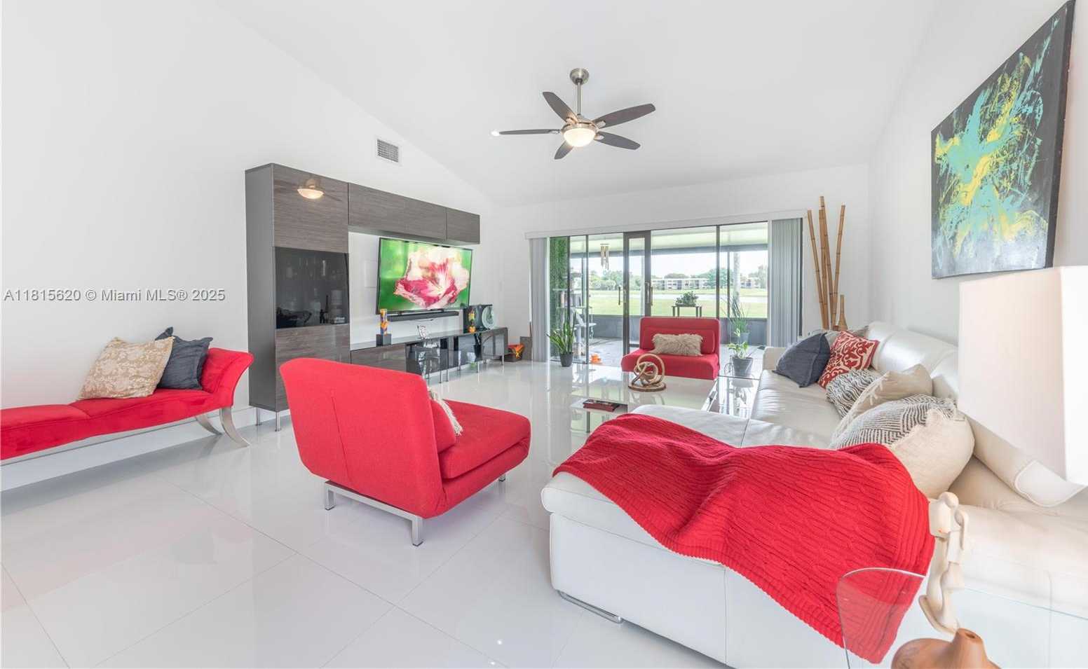 Small Image of 16189 LAUREL DR #25, Weston Number 5