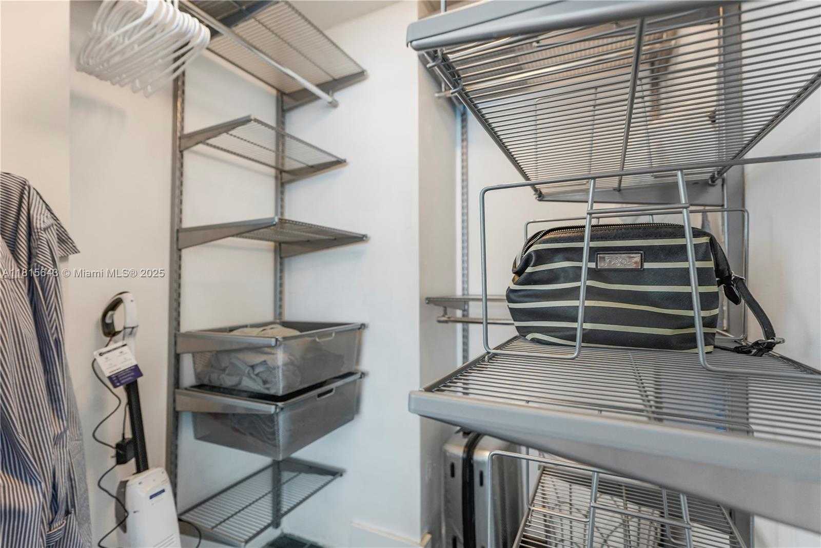 Small Image of 60 SOUTH WEST 13TH ST #2410, Miami Number 21