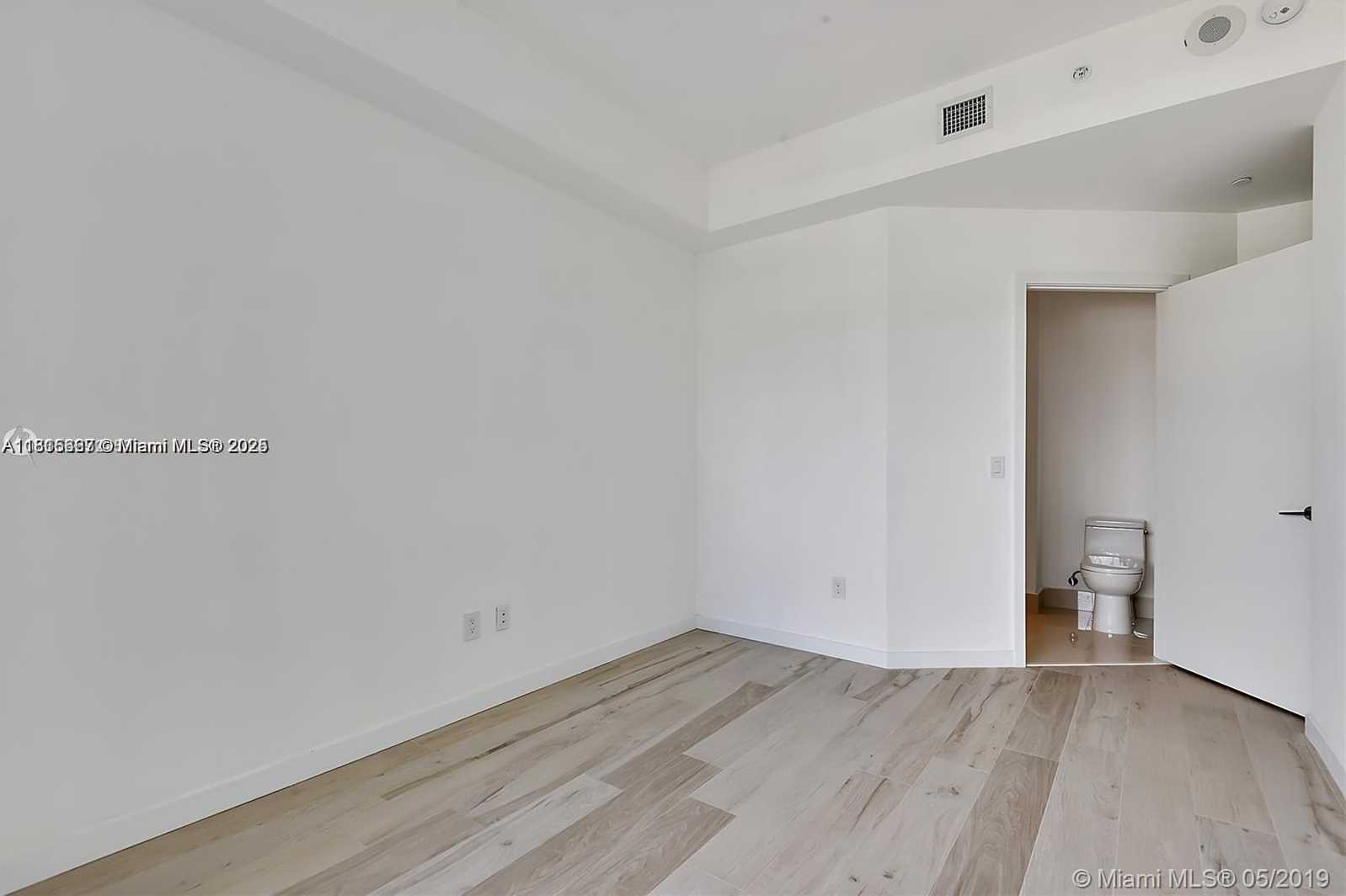 Small Image of 480 NORTH EAST 31ST ST #3301, Miami Number 9