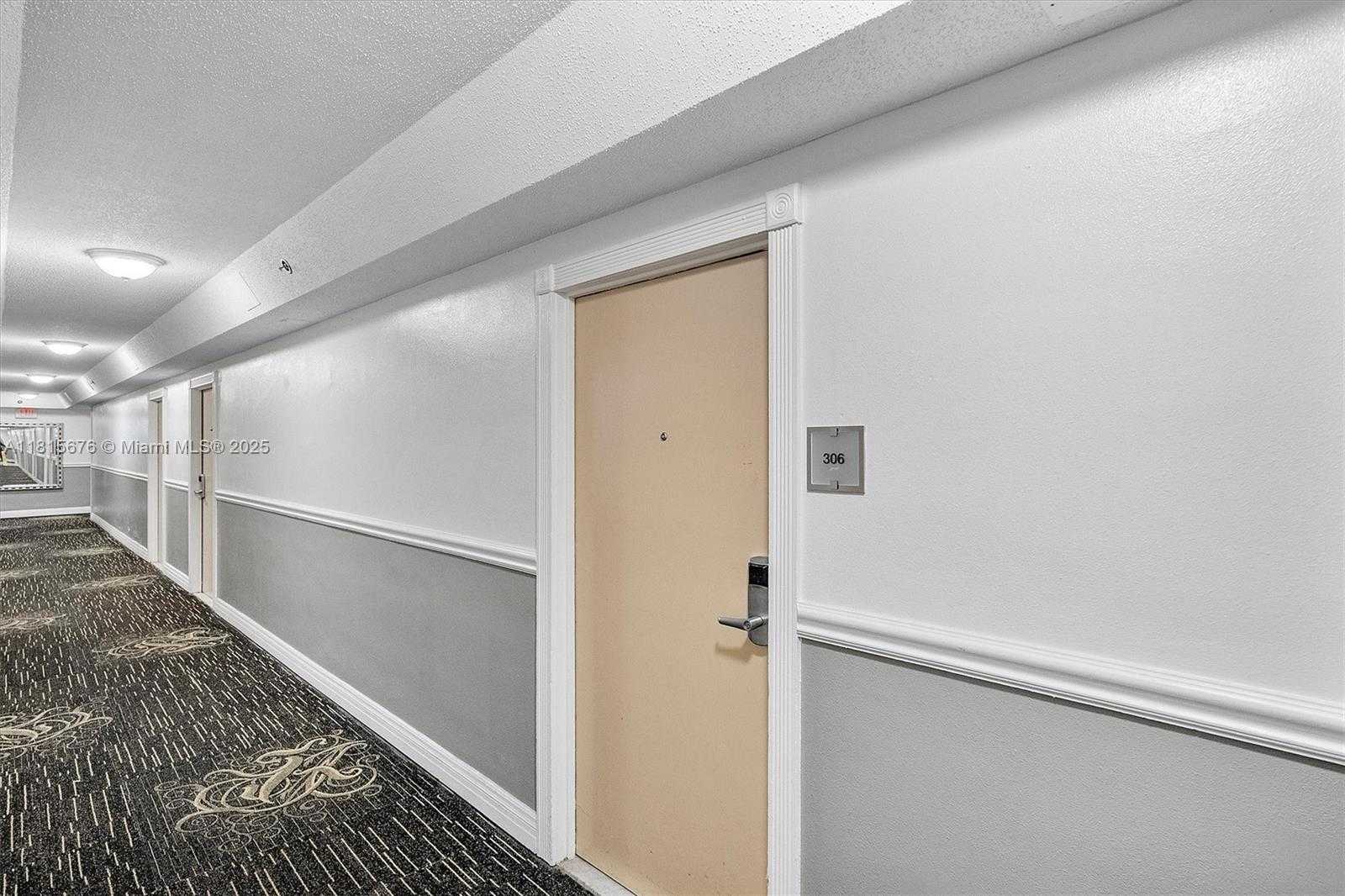 Small Image of 19201 COLLINS AVE #306, Sunny Isles Beach Number 5