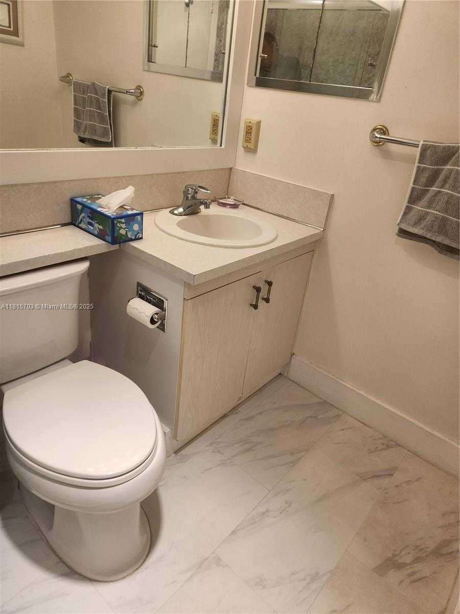 Small Image of 4144 CAMBRIDGE G #4144, Deerfield Beach Number 14