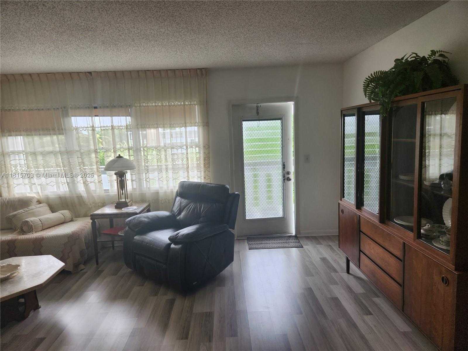 Small Image of 4144 CAMBRIDGE G #4144, Deerfield Beach Number 7