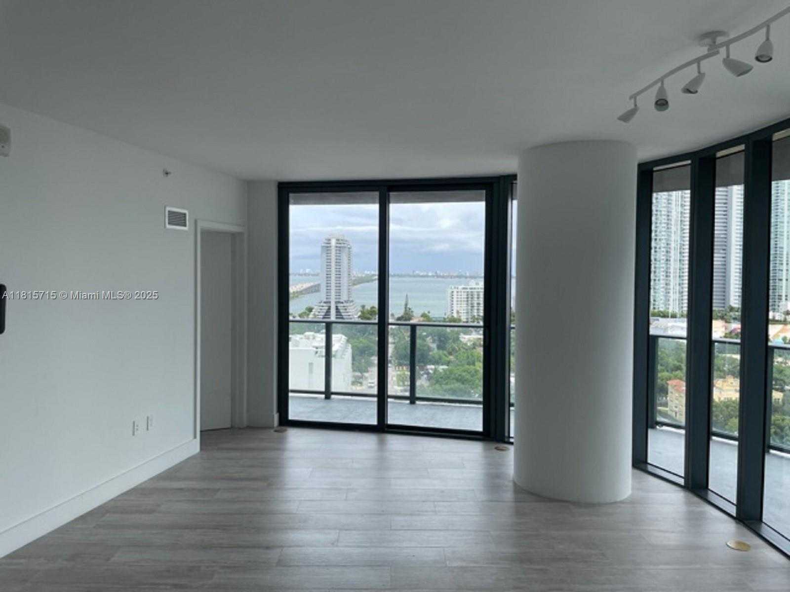 Small Image of 121 NORTH EAST 34TH ST #1604, Miami Number 19