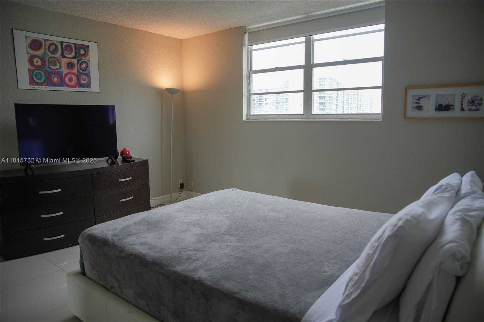Small Image of 4001 SOUTH OCEAN DR #11A, Hollywood Number 13