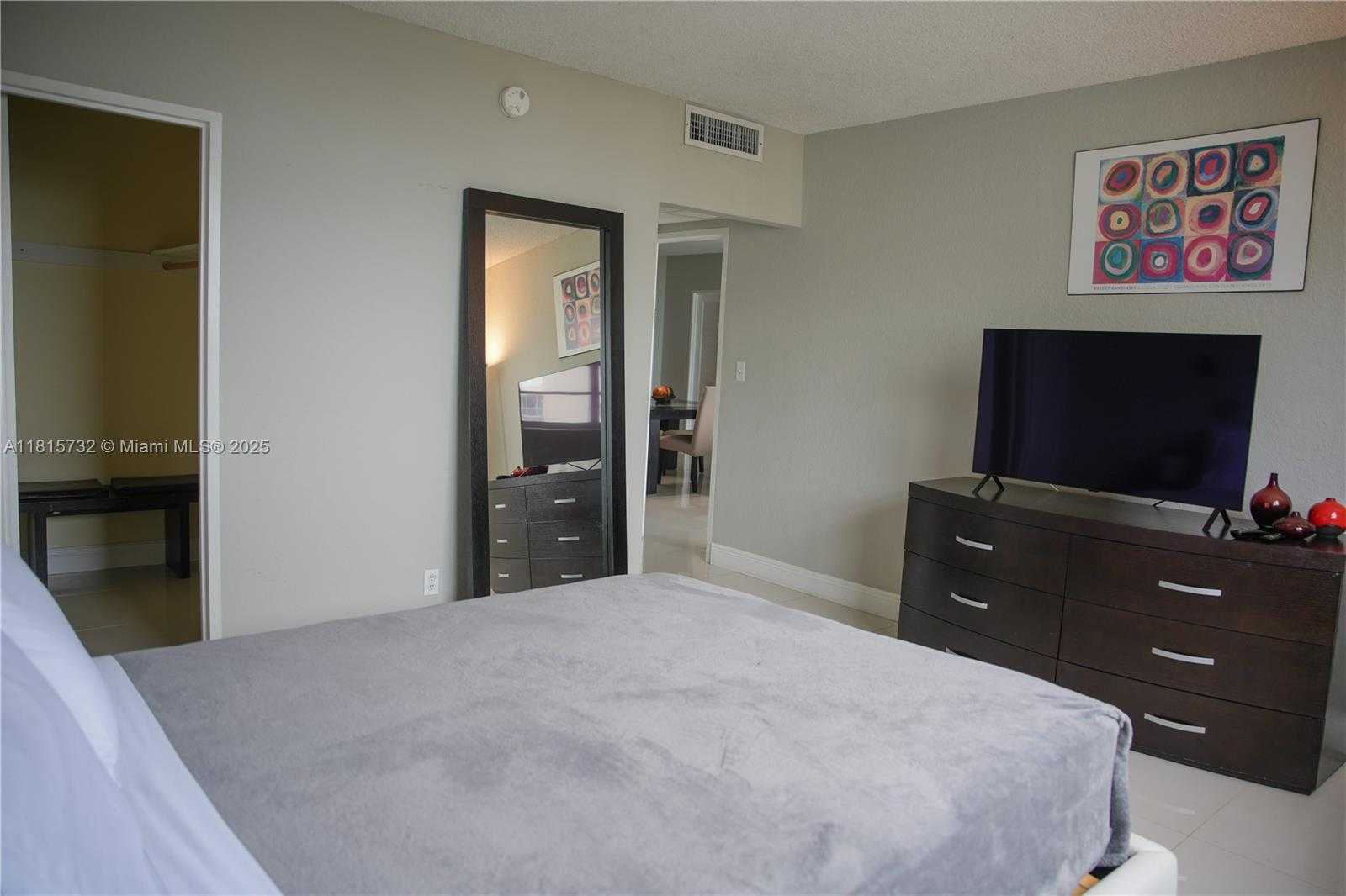 Small Image of 4001 SOUTH OCEAN DR #11A, Hollywood Number 14